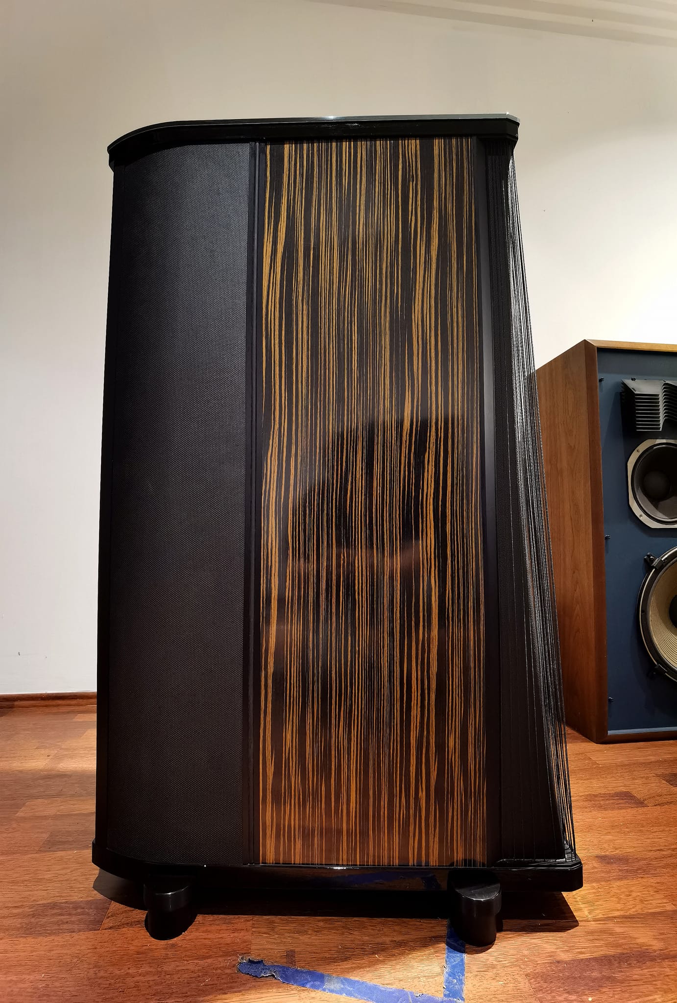JBL TLX 320 Floor Stander 🔈 #MadeInDenmark 🇩🇰 TECHNICAL