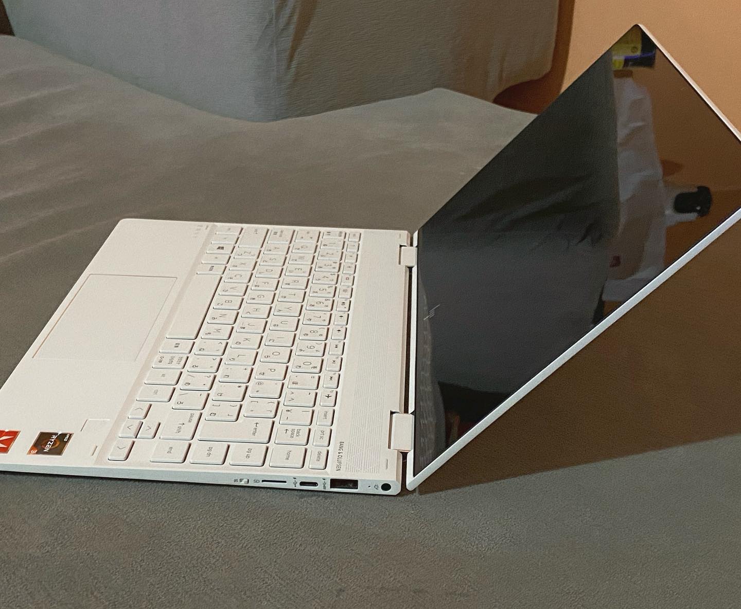 Yellow - HP HP ENVY x360 Convertible 13-ar0xxx (3700u) *Equipped 
