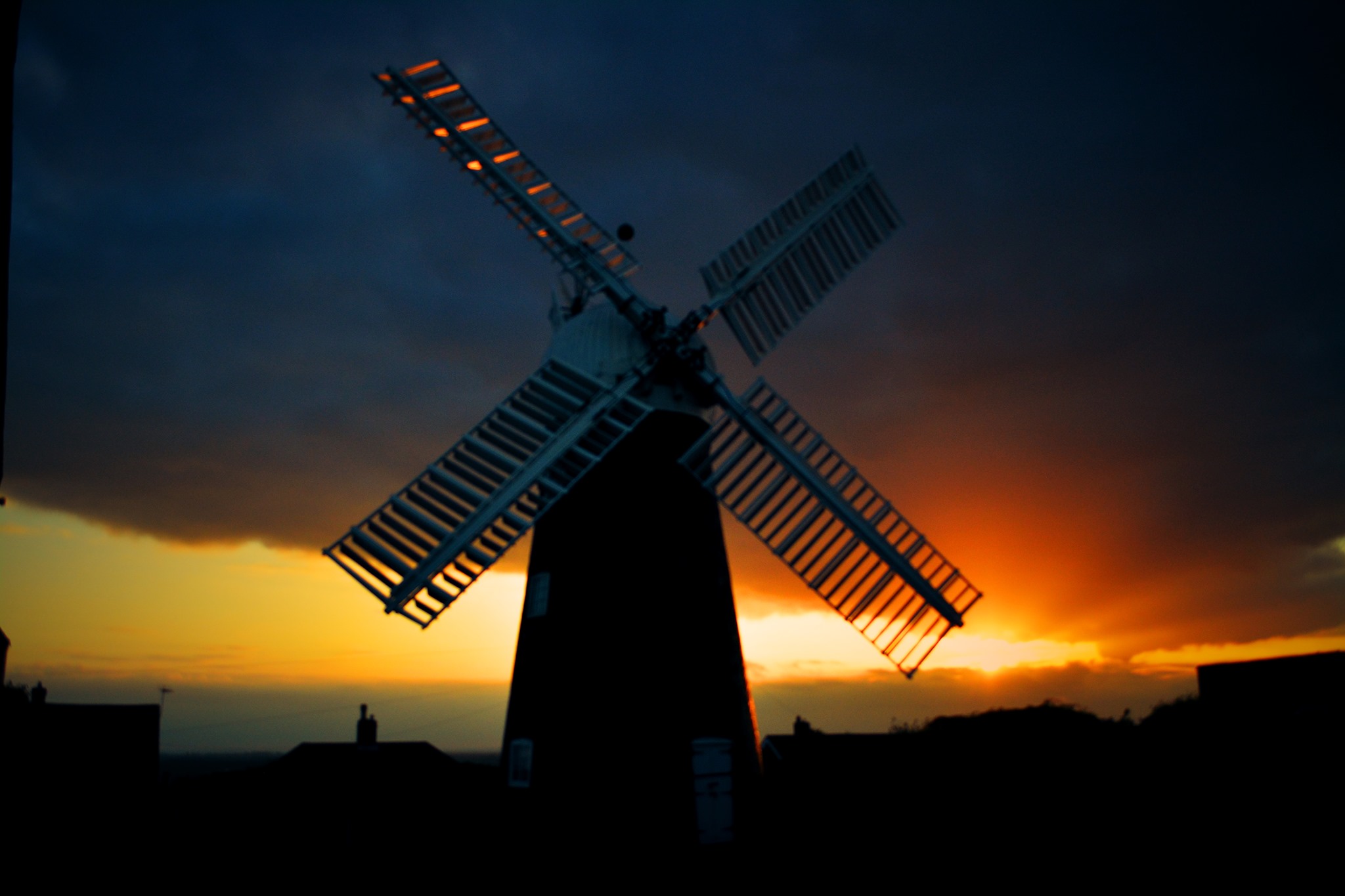 Callum Roper Photos