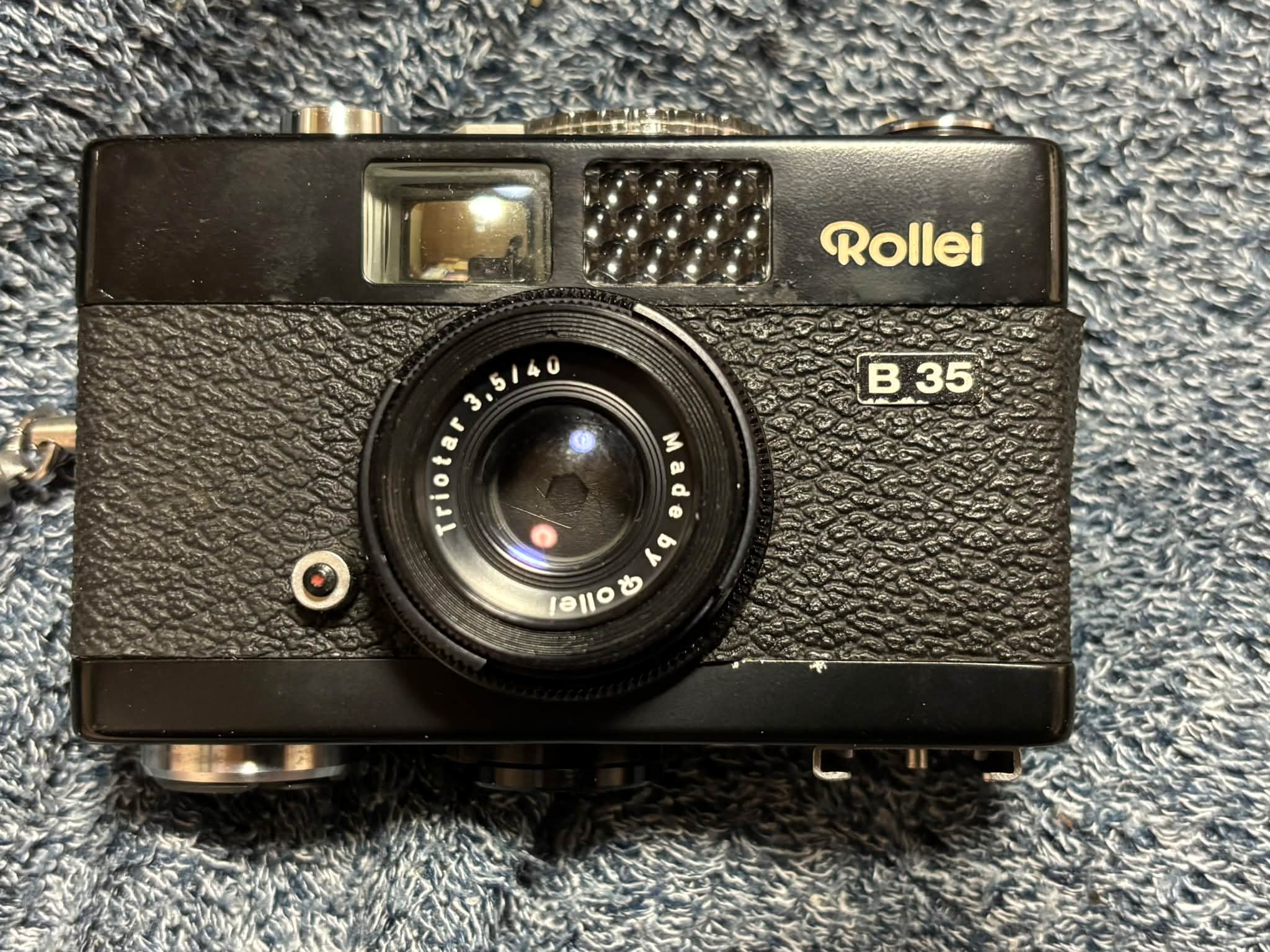 しばらく、前に落札した Rollei B35 開封して清掃する前にちょっと確認