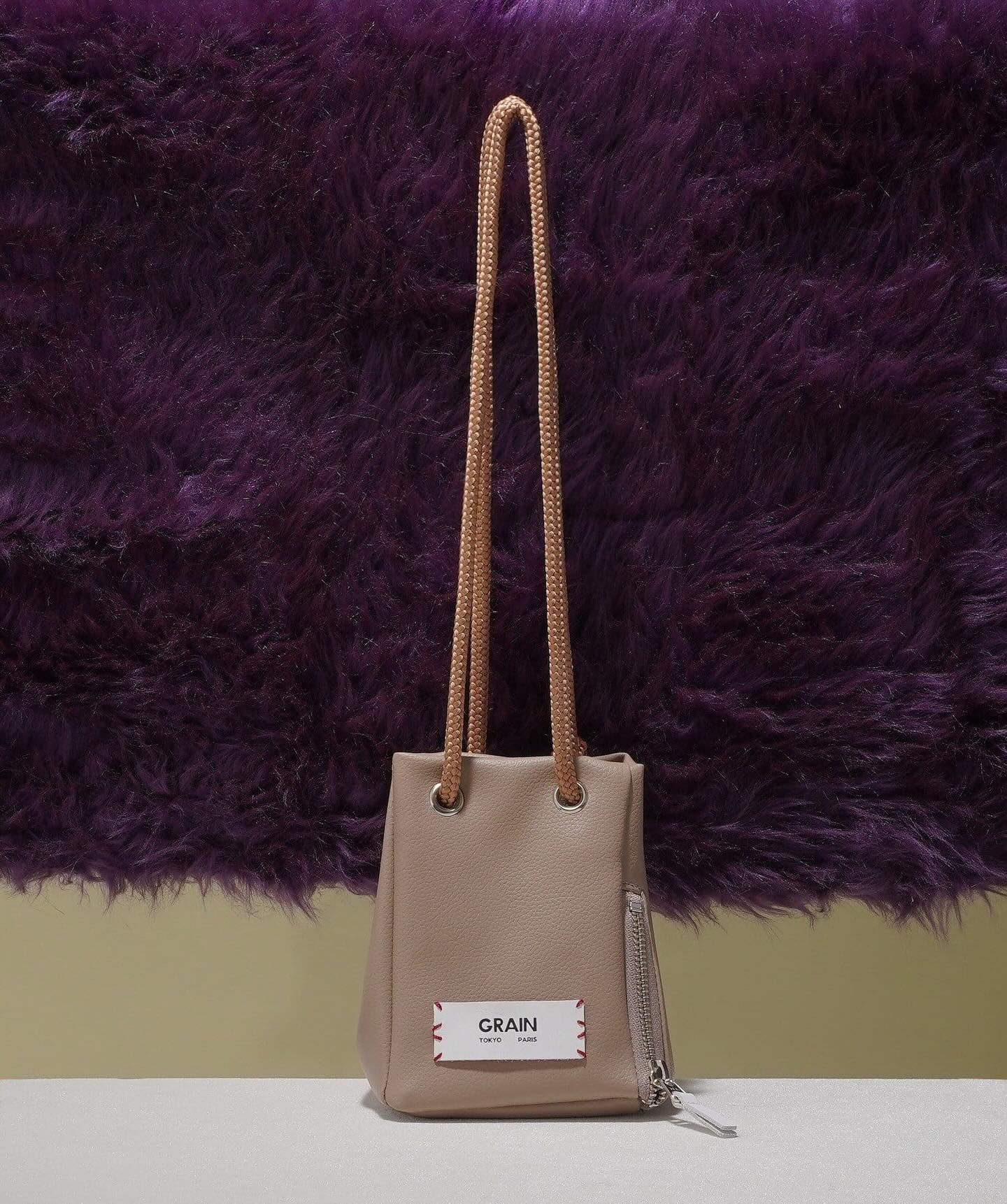 GRAIN ネイビー ショルダーバッグ - メルカリ GRAIN TOKYO PARIS 
