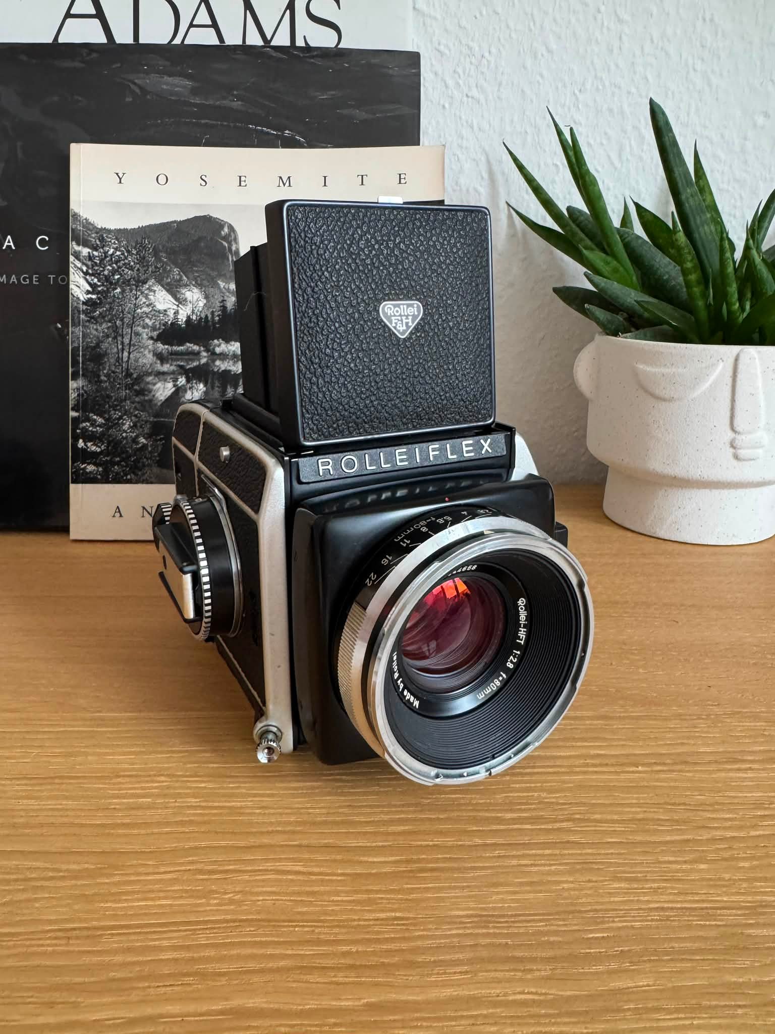 Rolleiflex SL66 80mm f/2.8 Planar lens identification query