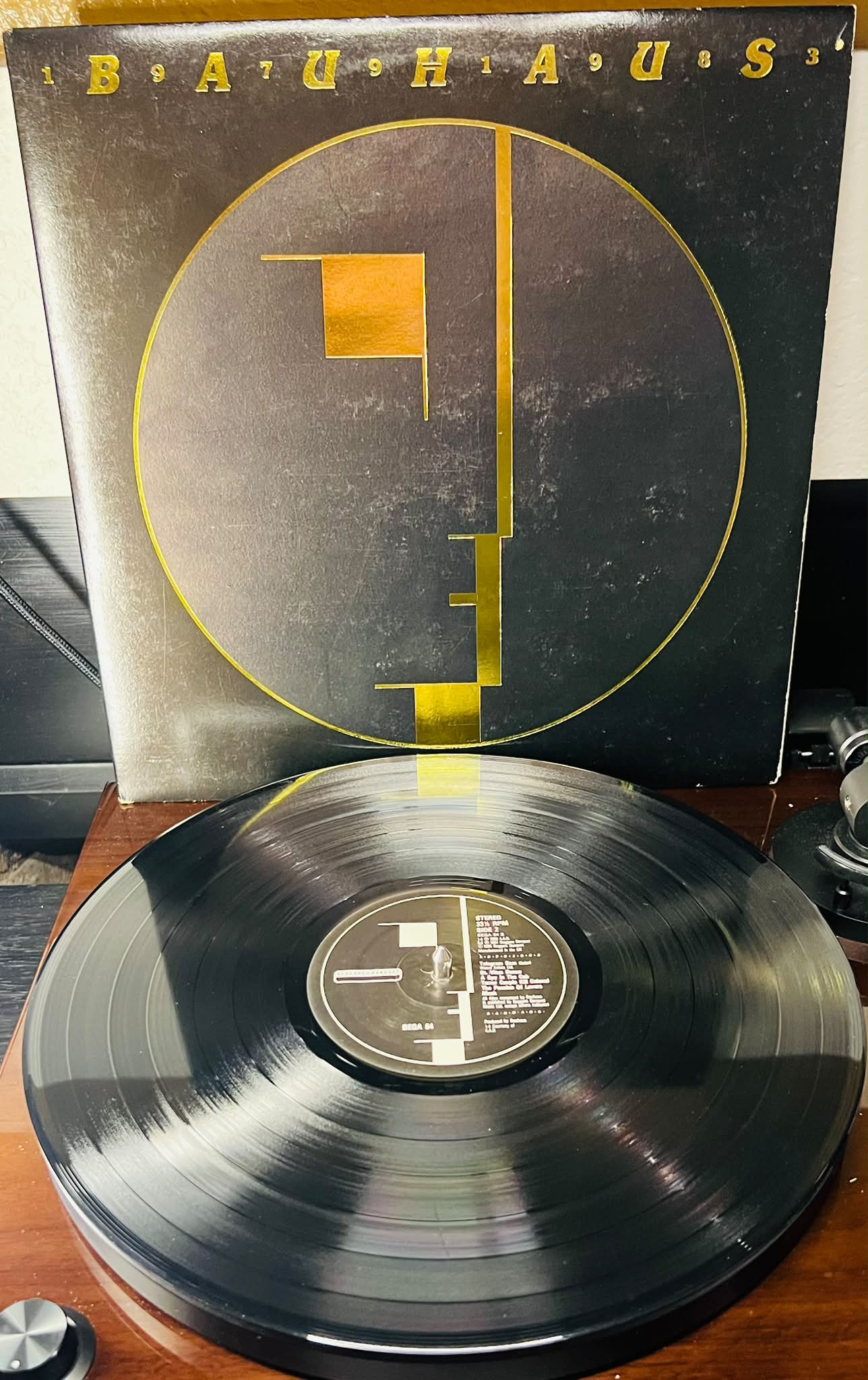 🎸 DO YOU PREFER THE BAUHAUS OR T. REX VERSION OF TELEGRAM SAM