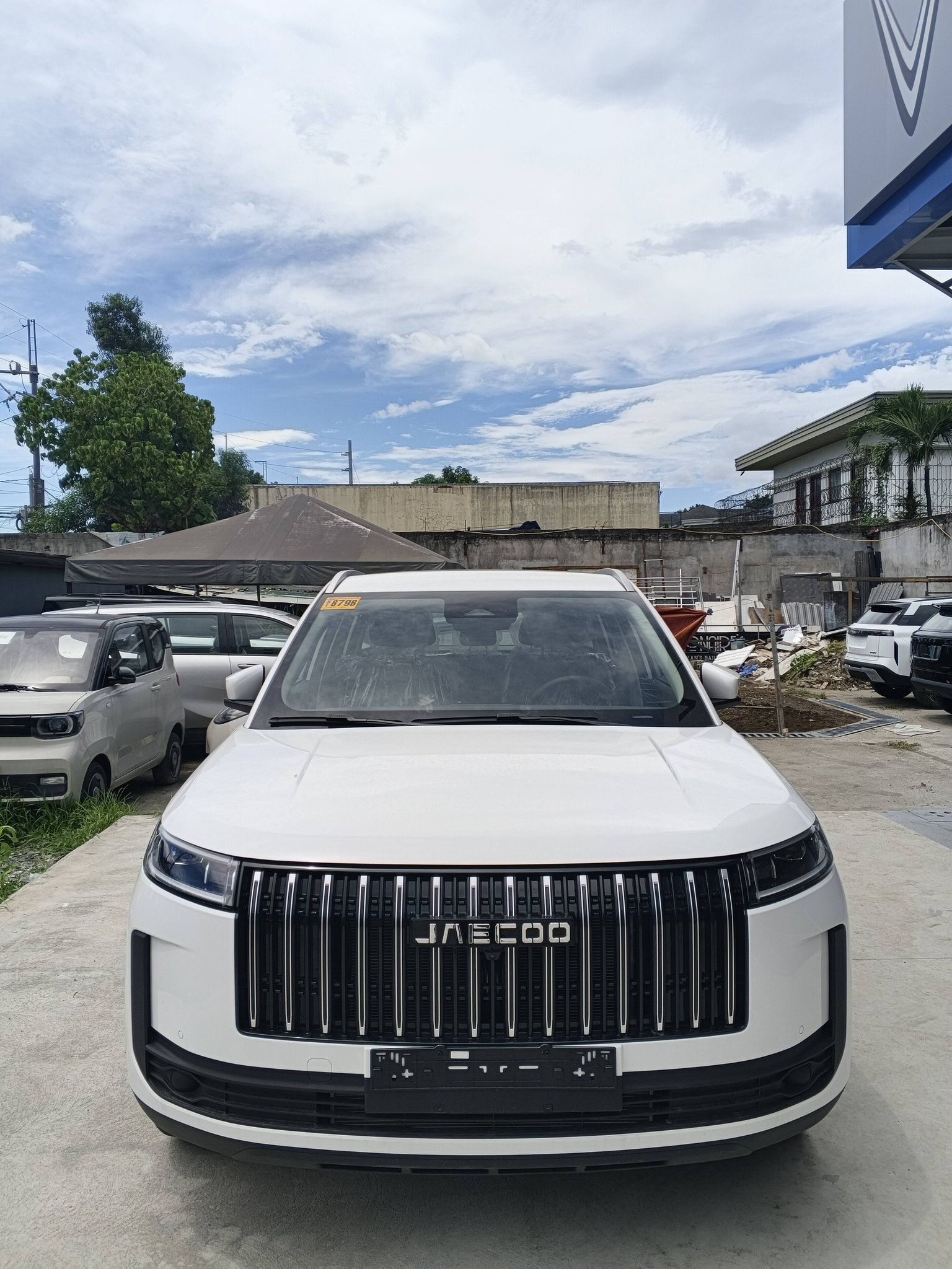 The Affordable UNCOMMON LUXURY. All new 2025 Refined JAECOO J7