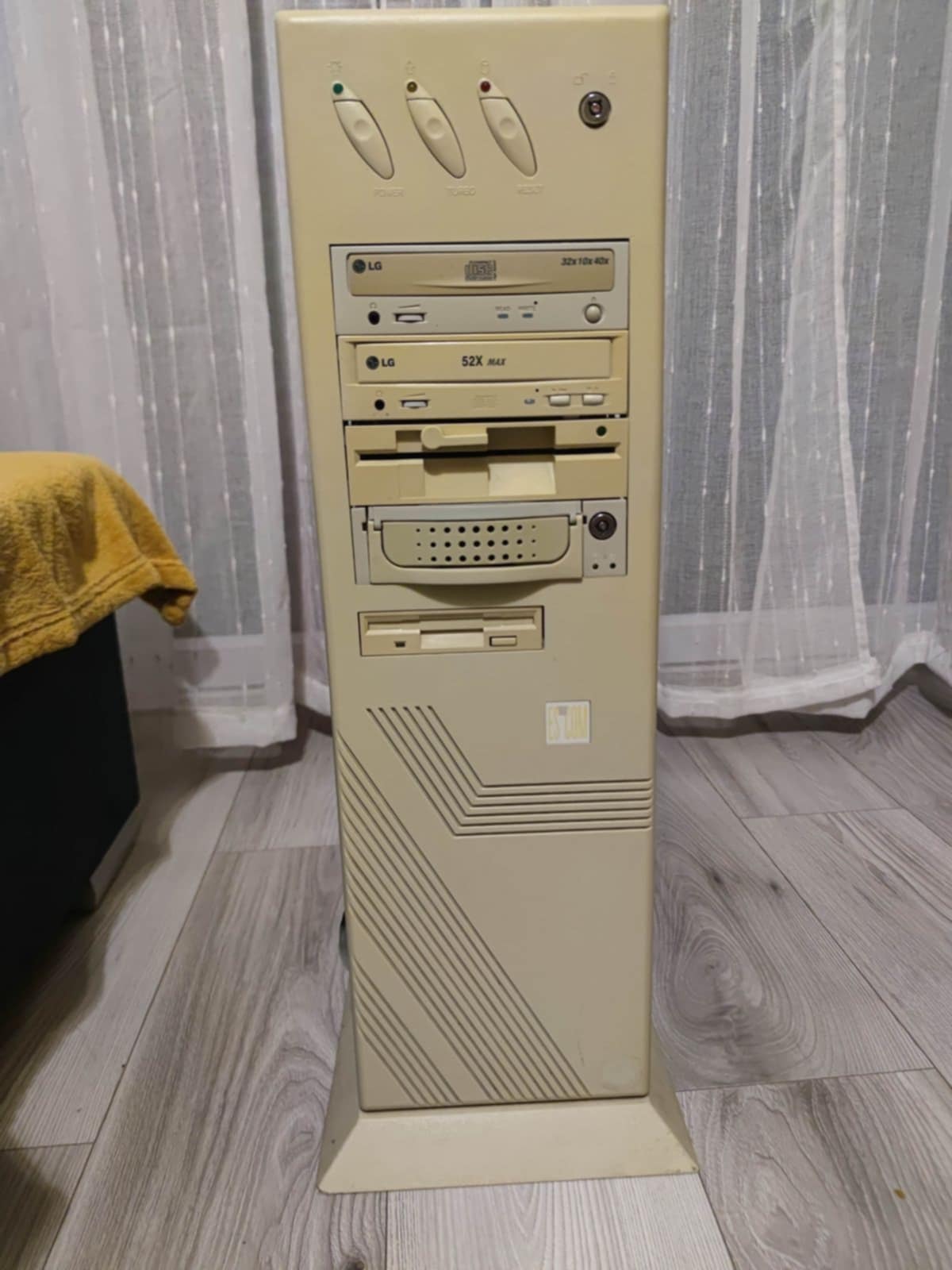 Retro giełda - komputery | Sprzedam Big Tower Escom w pełni sprawny ...
