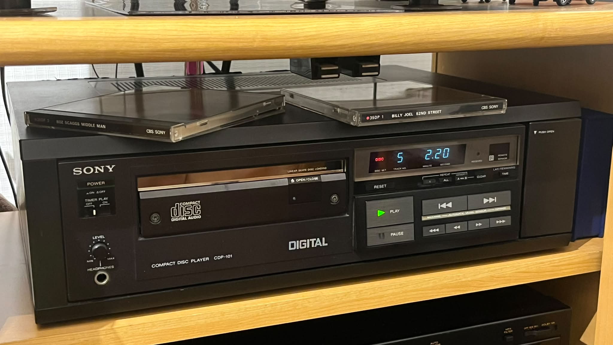 NEC プリメインアンプ A-10 TypeⅢ整備品を入手しました。 1986年