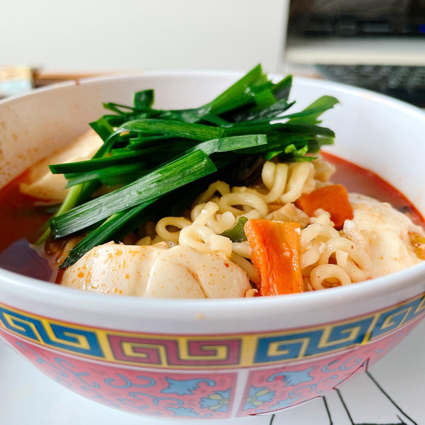 Nongshim HK - 農心麵加個中華文化感強烈嘅麵碗，隨時變成咗一碗Fusion菜😌都咪話唔變大廚～...