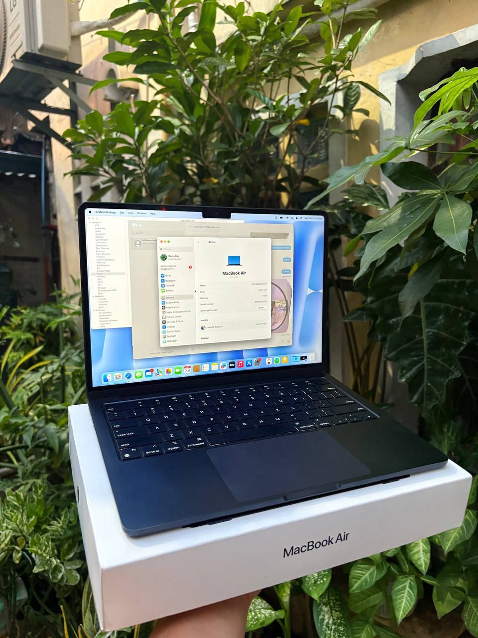 MacBook Air M2 for sale purchased on Jan 11 2023 Midnight blue