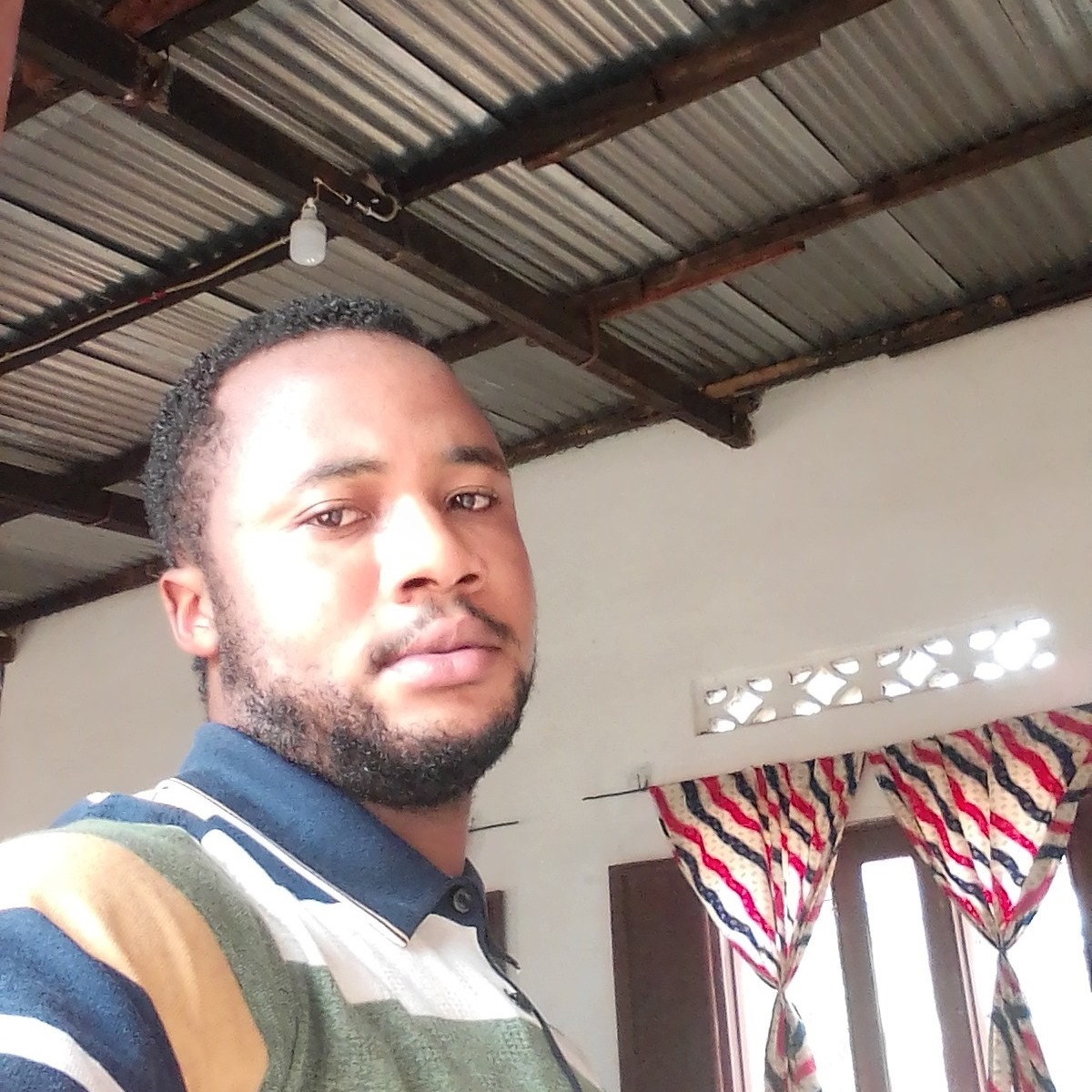Pacy Xavier Mpiana Officiel
