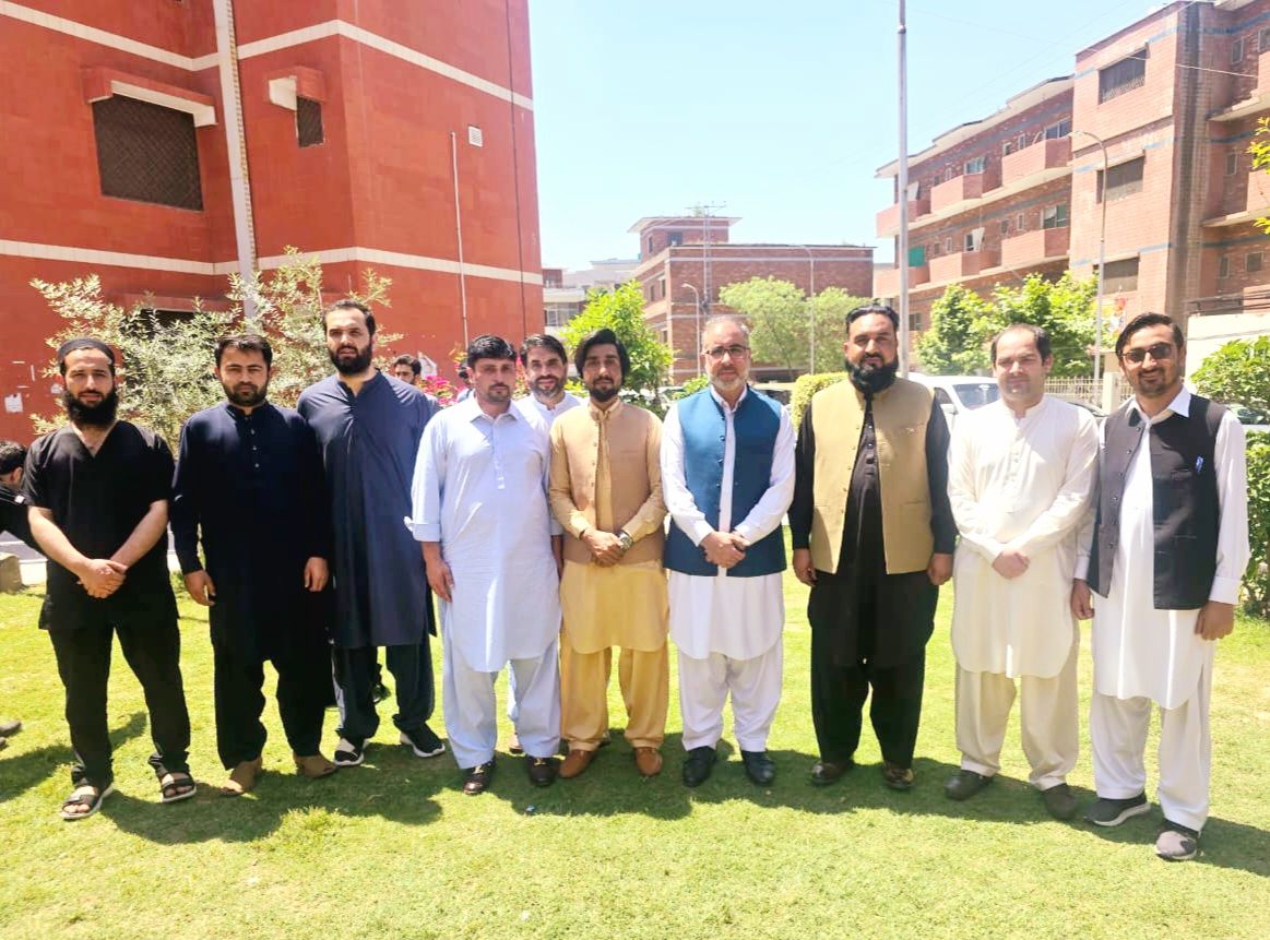 Dr-Raees Khan