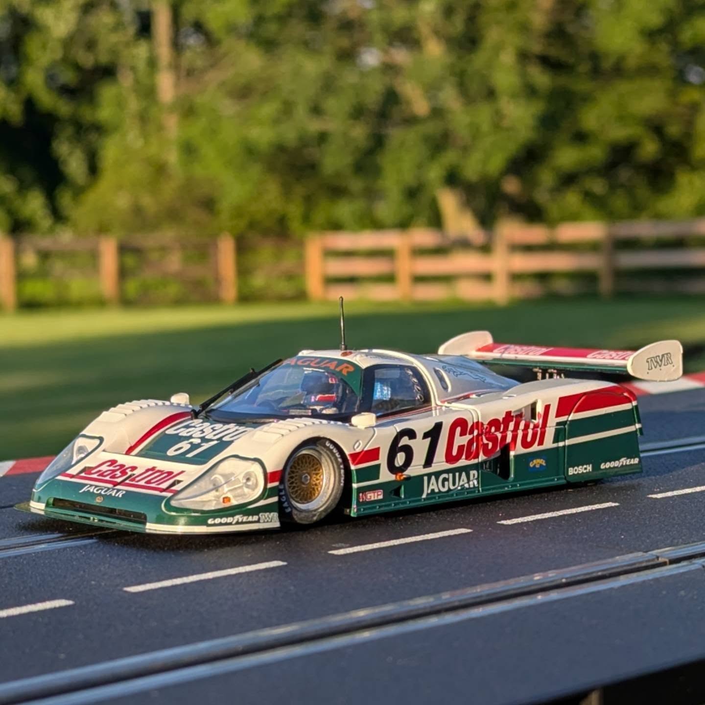 Jaguar XJR-14 laps Silverstone faster than F1 in 1991