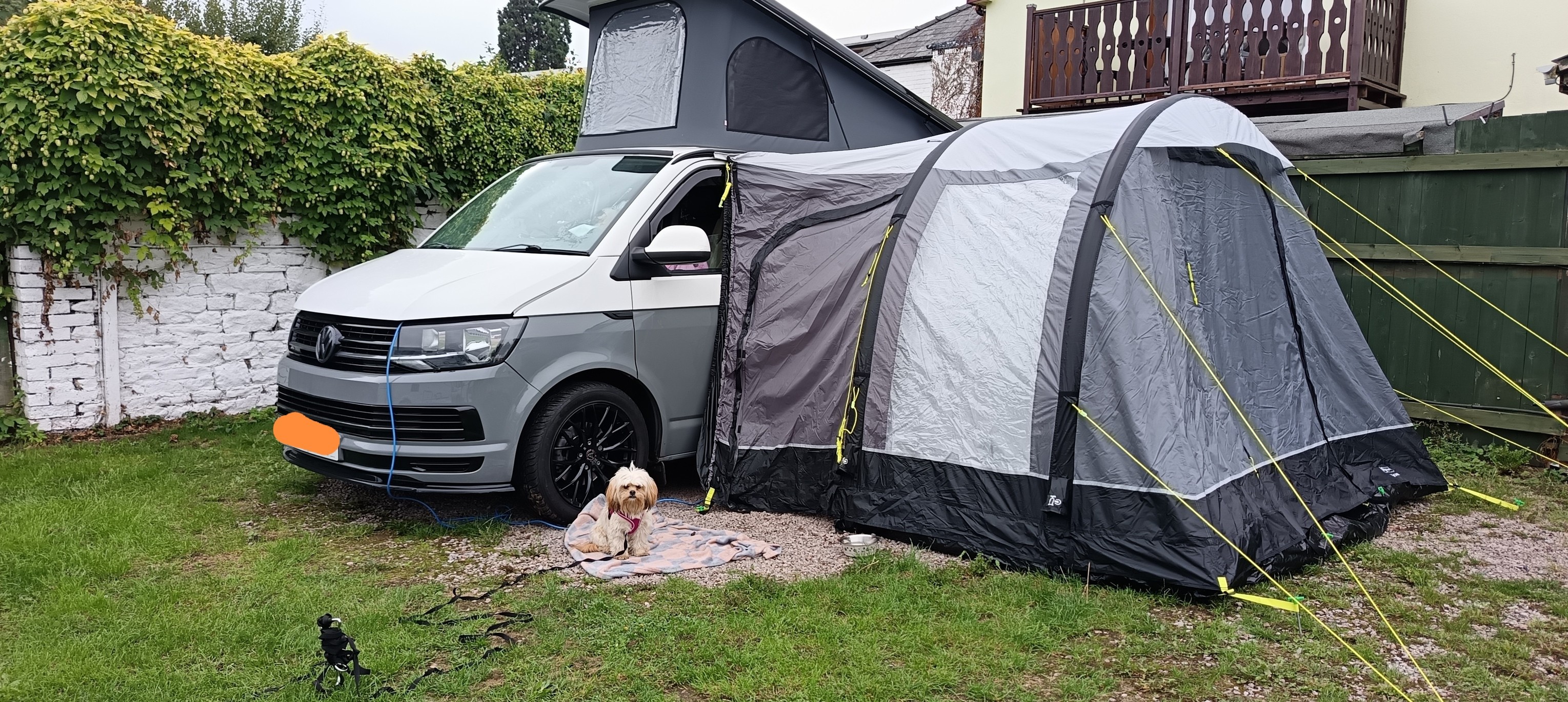 Tenda Da Sole Reimo Palm Beach 2 Con Parete Laterale Per VW T5 T6 Camper - Pacchetto Completo 2.6m