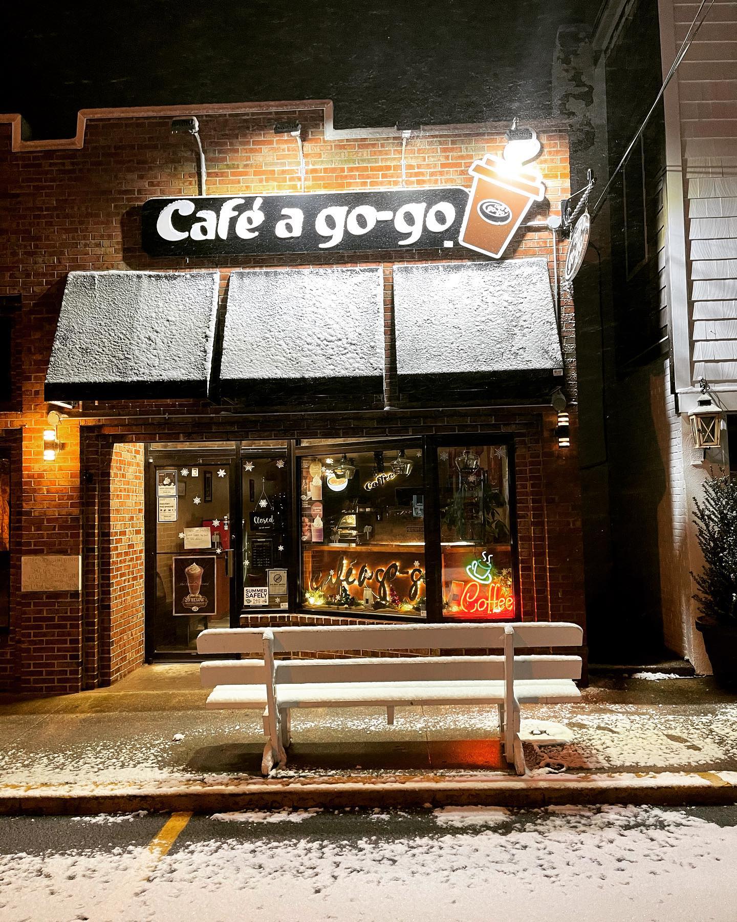 Cafe a Go-Go