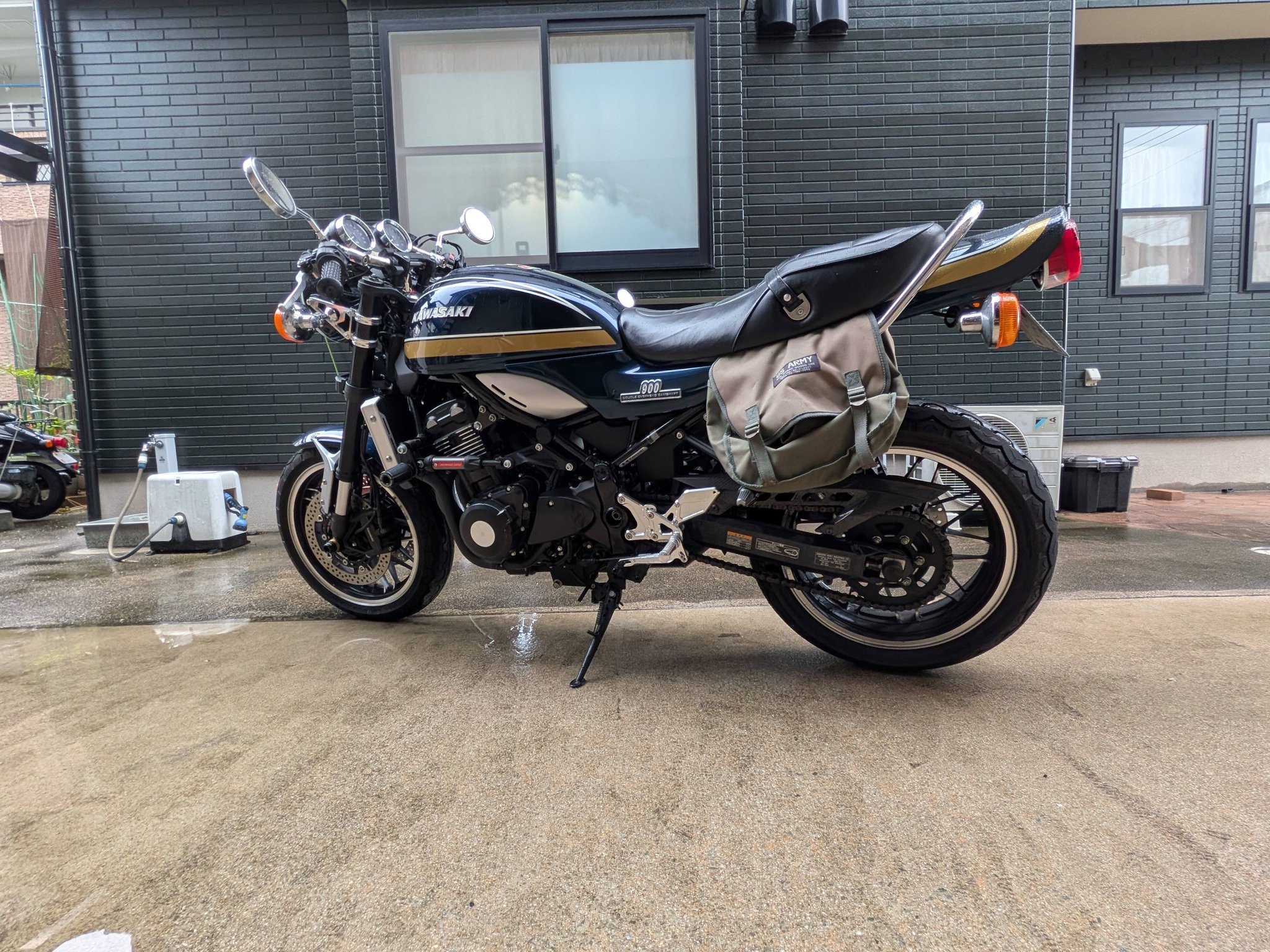 質問です。 先日、ウェビックにてアントライオンビレットミラー