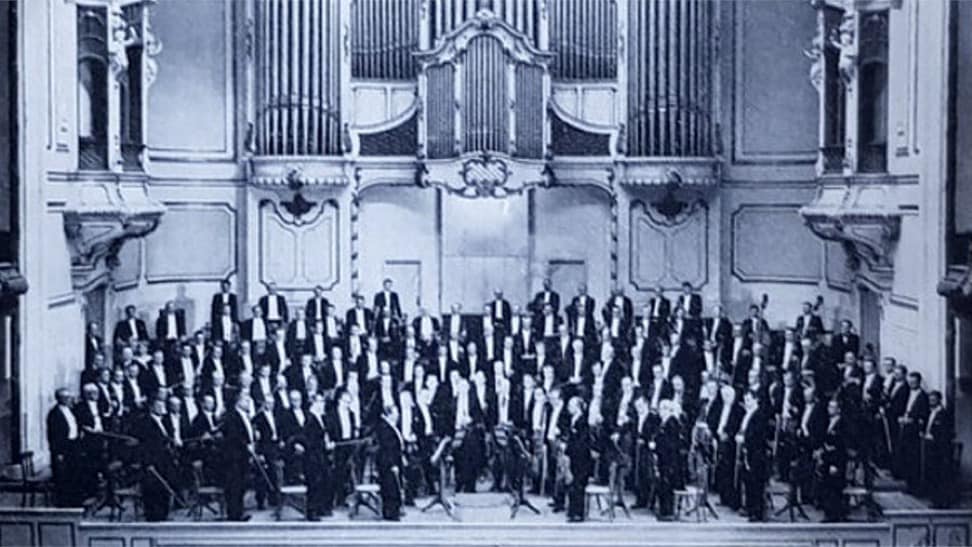 Beautiful Brahms ✨ Never listened to Brahms's A German Requiem