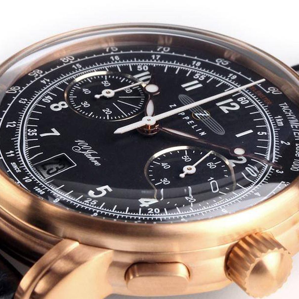 Black and gold is the color combination that makes our Zeppelin