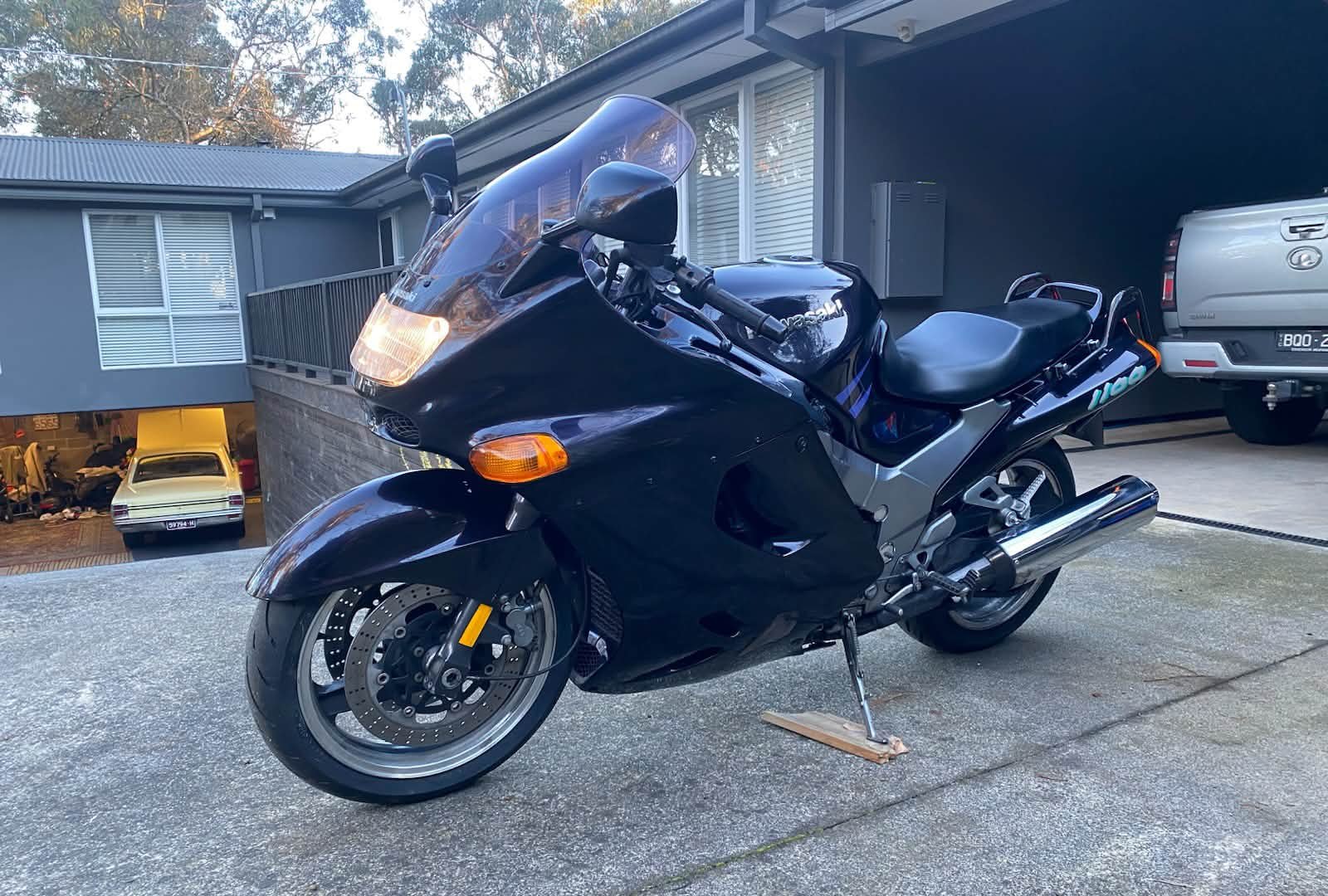 My new toy. 🥳 ZZR, 1995 model ااشتة အယ်ဆော গ TH3HR ت
