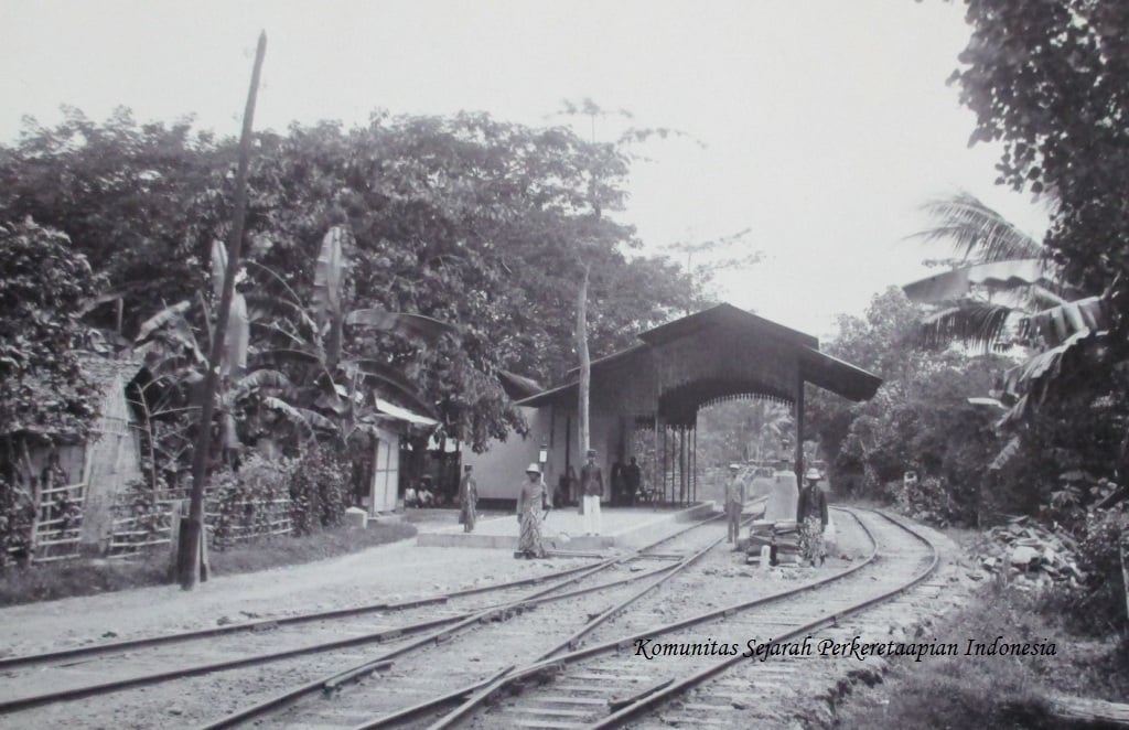 komunitas-satu-lagi-foto-stasiun-di-jalur-bdsm-sepertinya-ini