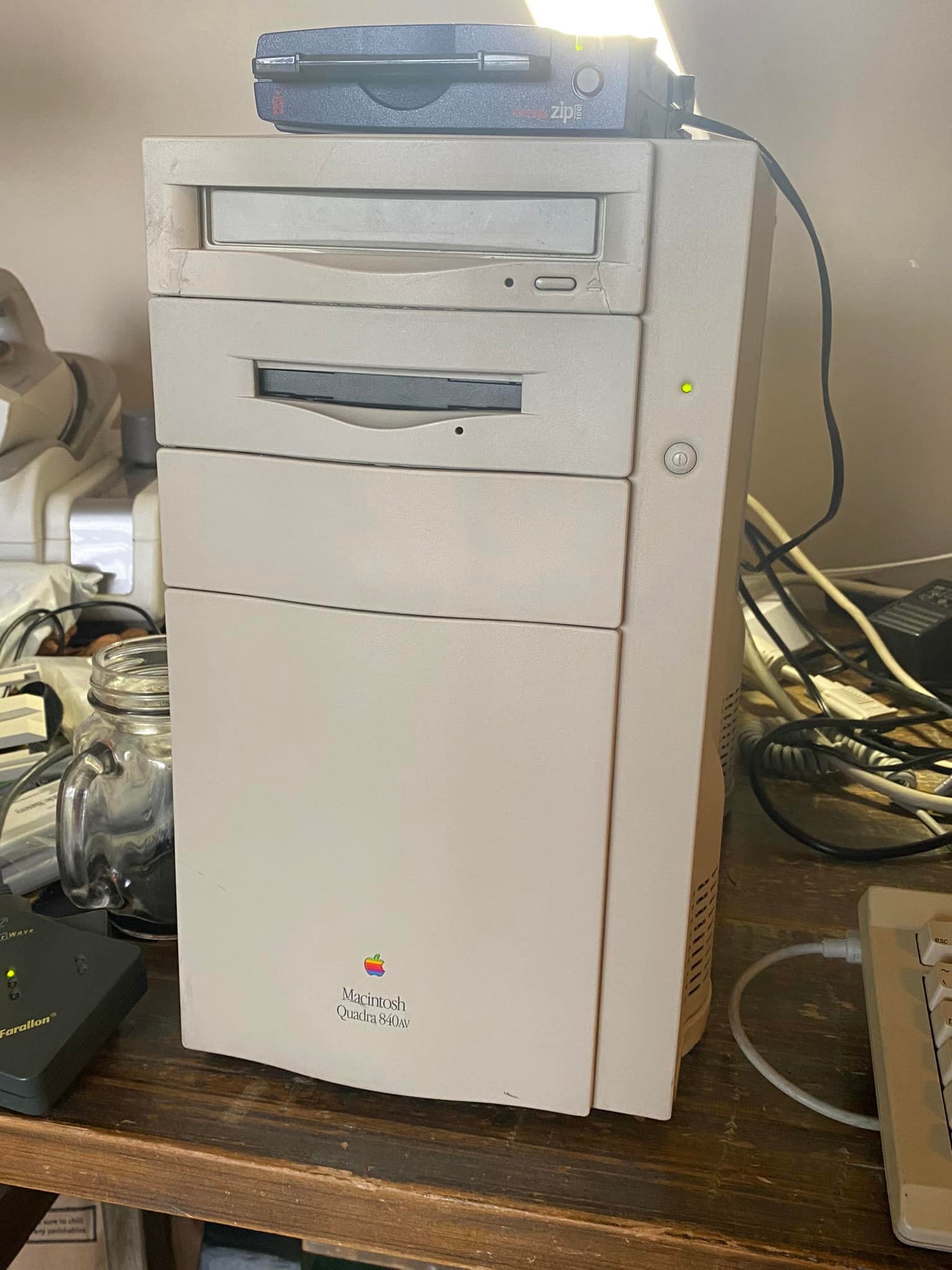 Apple Macintosh Quadra 840AV（マッキントッシュ）
