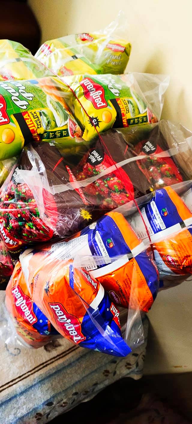#Distributing snacks on... - Mission 313 ,Help the Helpless