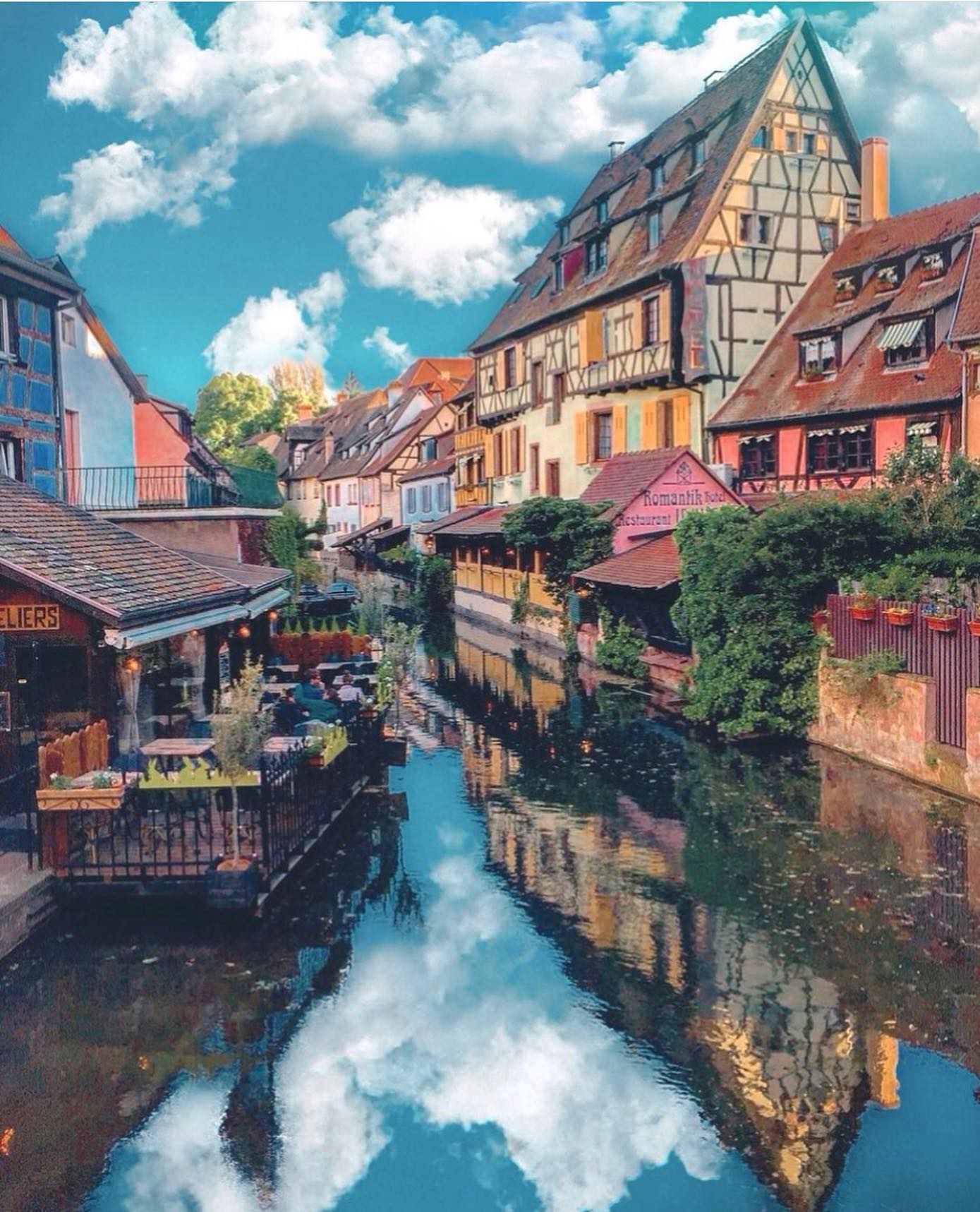 Destinos In - Today's Daily Escape is from #colmar...