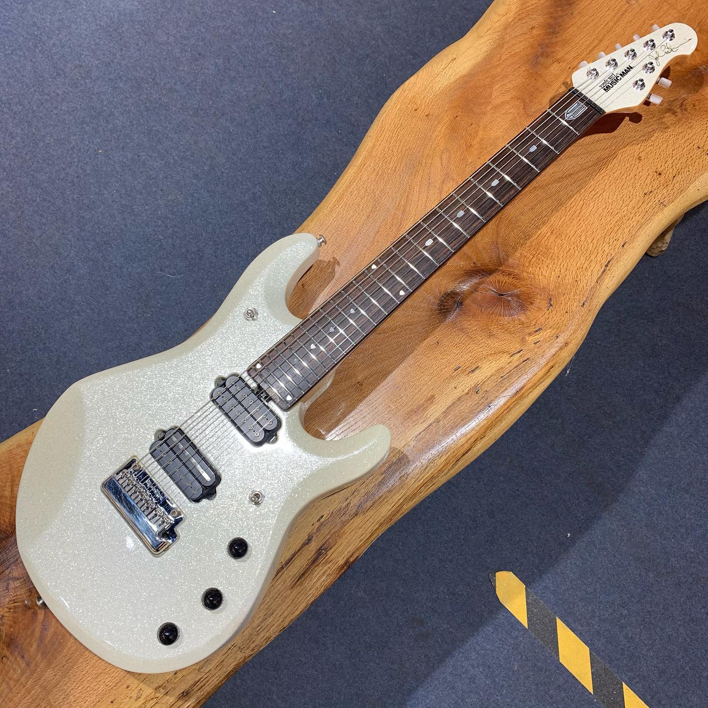 Music Man JP7 Piezo 7-String 2001 White Sparkle - 1 of 50 - Hand 