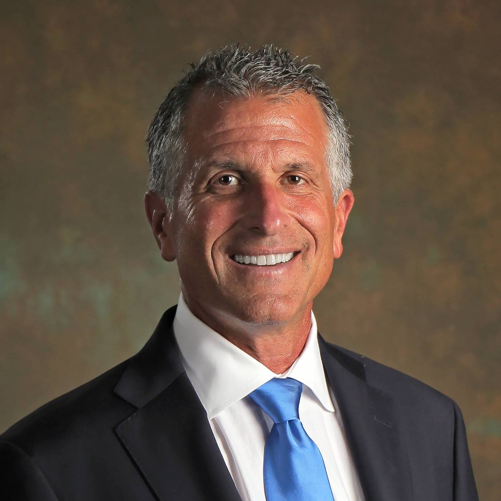 Dr. Bruce Gordon
