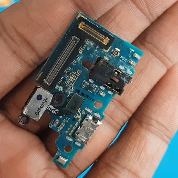 AZTECH Cell Phone Repairs and Electronics | San Fernando