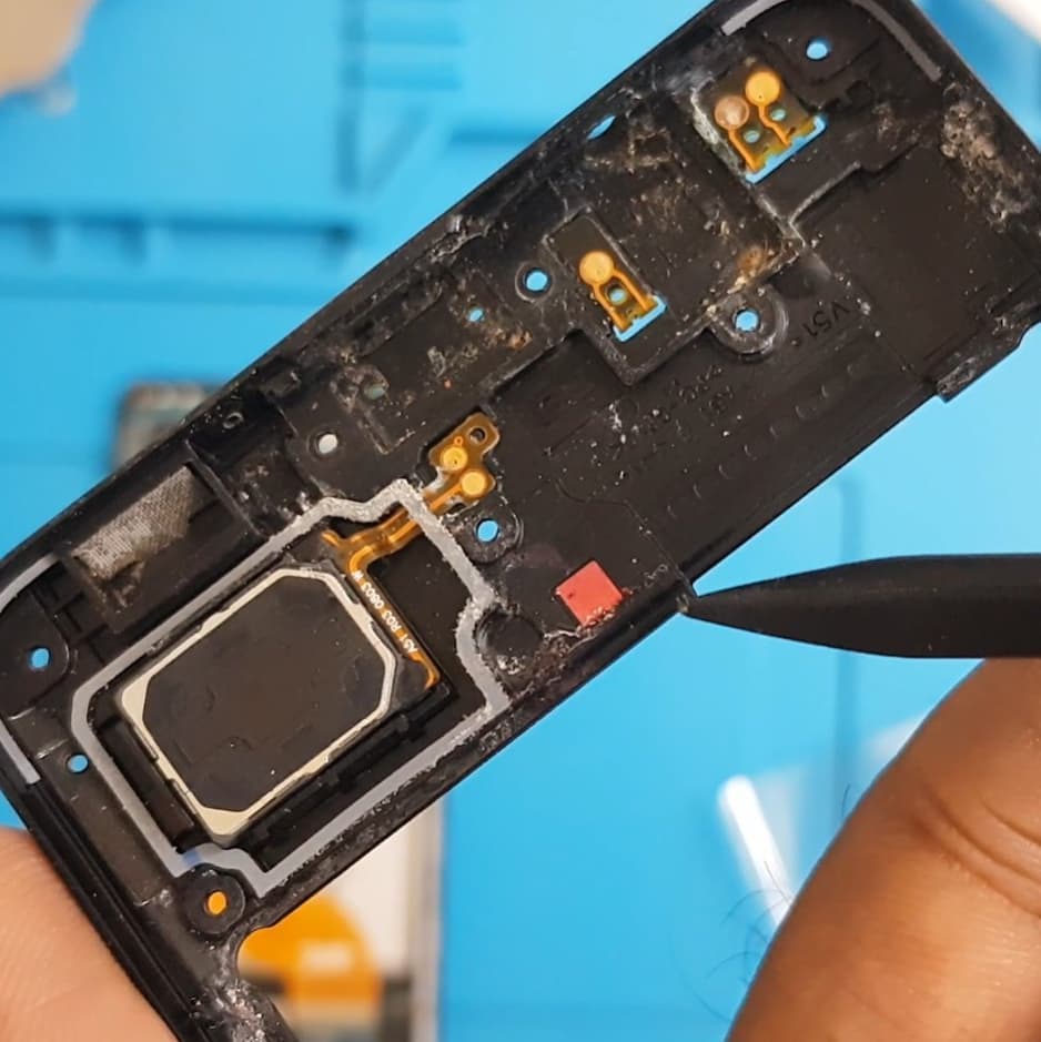 AZTECH Cell Phone Repairs and Electronics | San Fernando