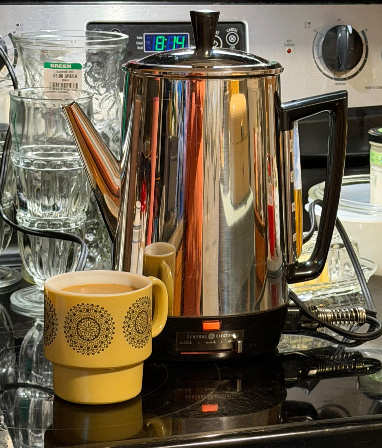 Vintage oval coffee maker by Wear Ever