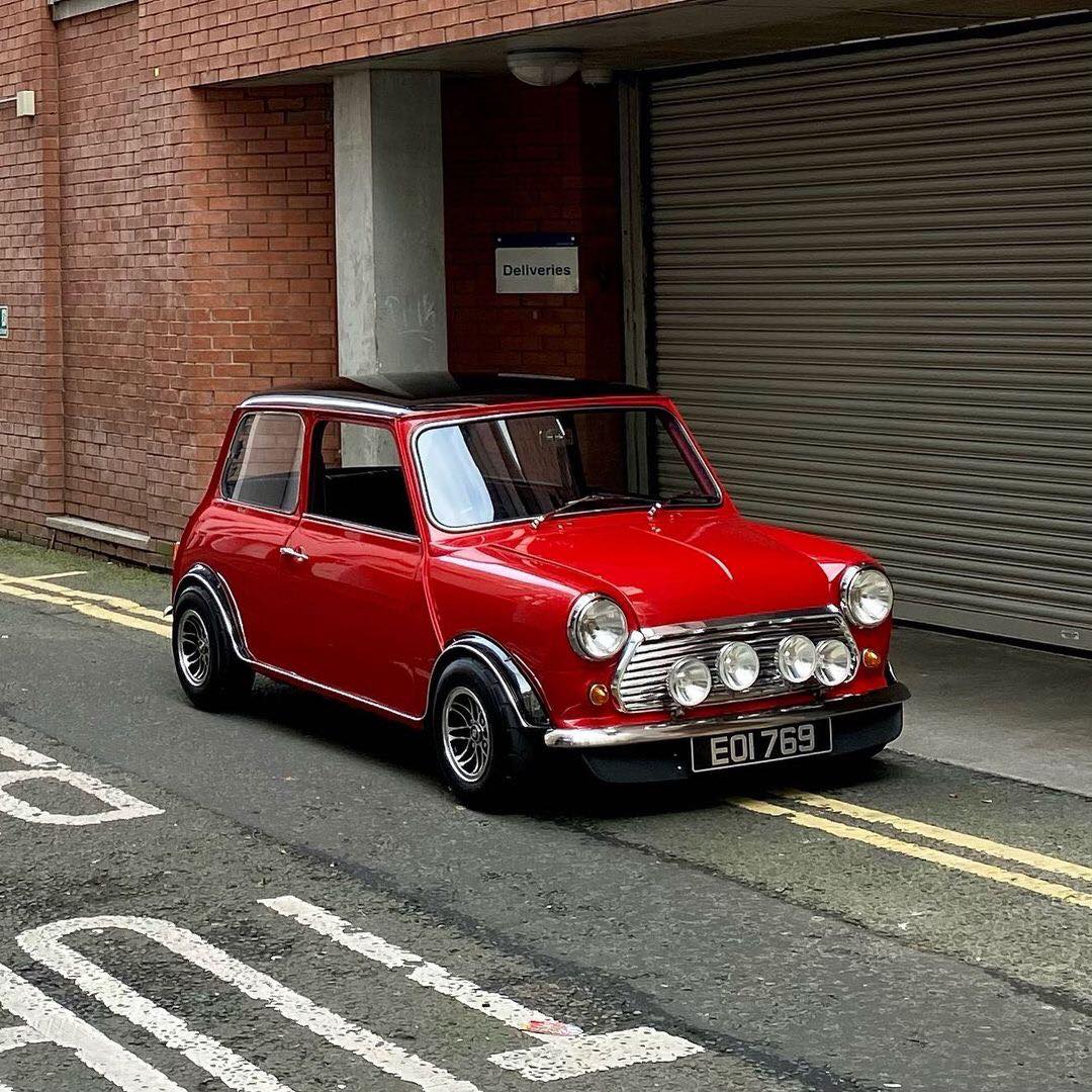 📸 @miniator Follow:... - Classic Car Merchandise