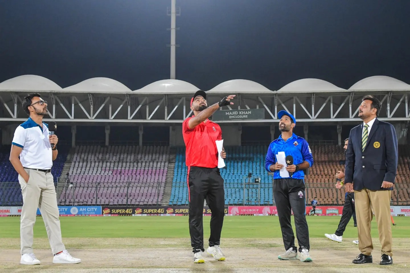 🪙 Lahore Blues win the toss and... - Pakistan Cricket Team | Facebook