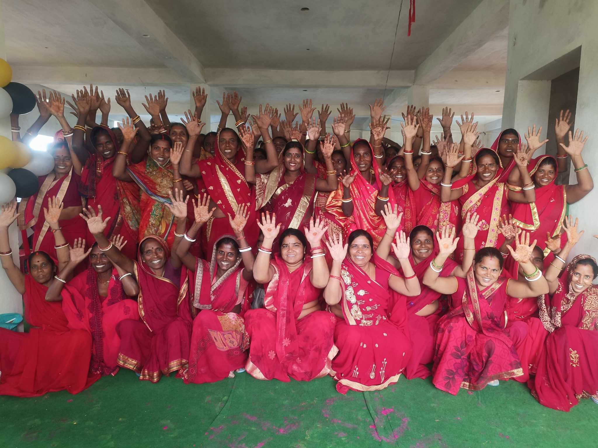 Chura-mudhi & Matar Reposted from... - Humara_Bihar_Shree | Facebook