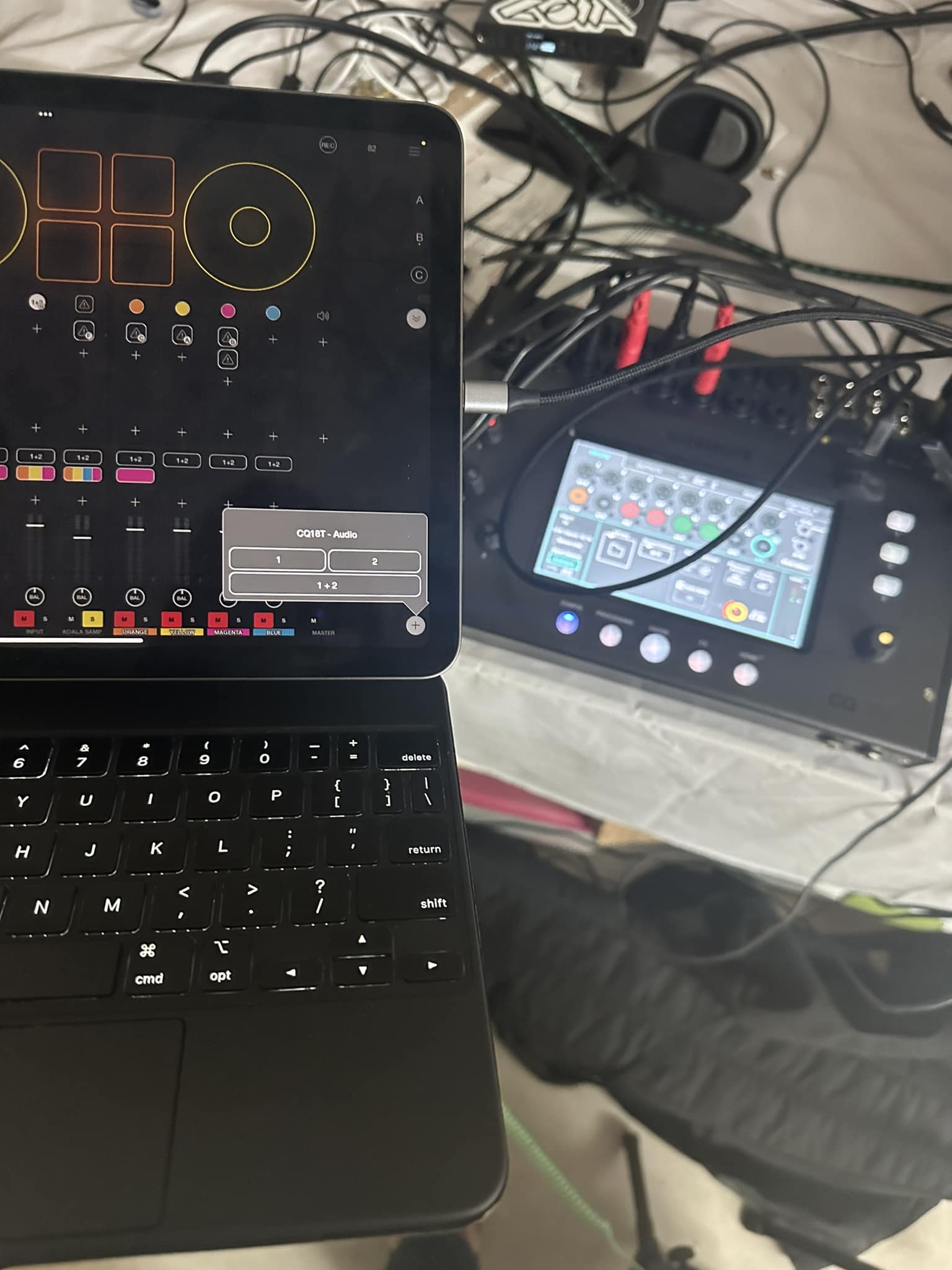 Connecting iPad to CQ18T mixer for best results?