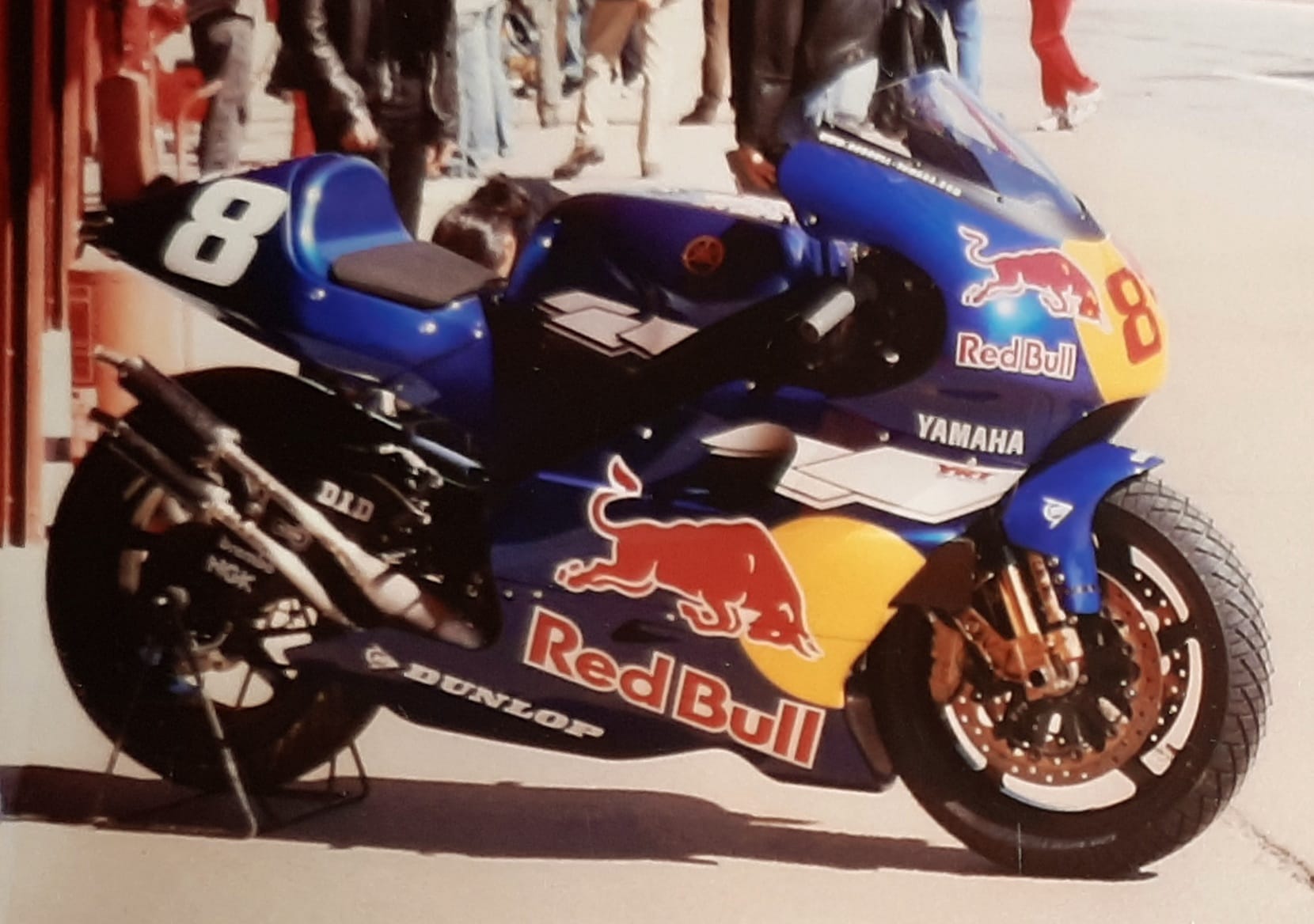 Garry McCoy - WCM Red Bull Yamaha YZR 500 V4 - 2002