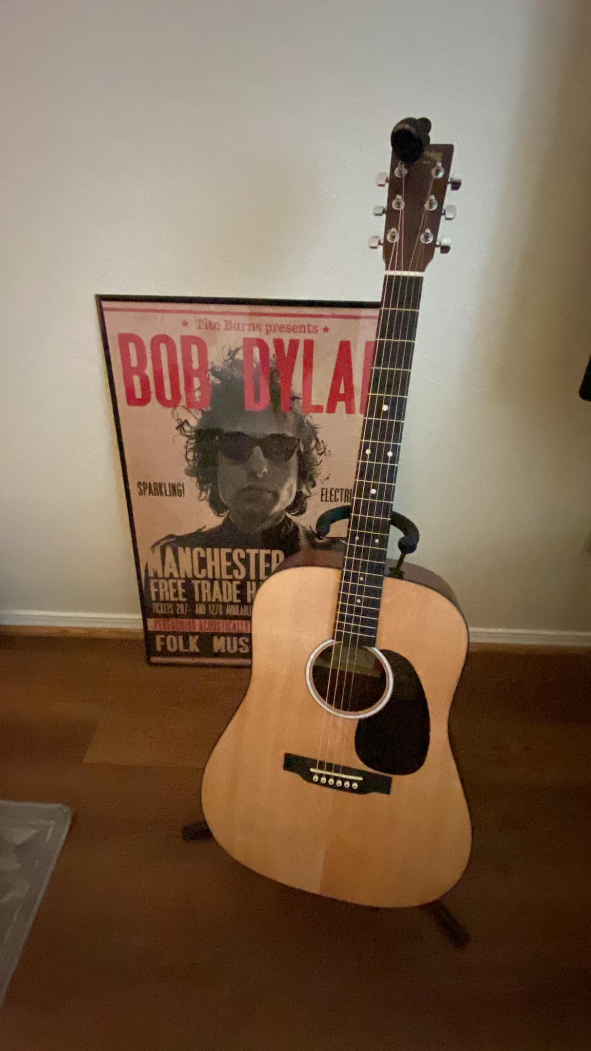 Custom tobacco sunburst acoustic guitar
