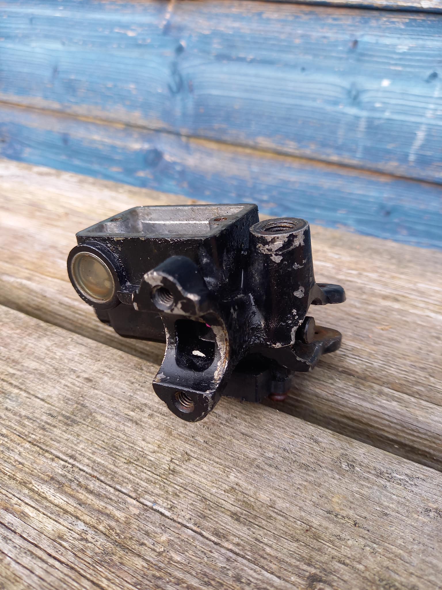 Is this a genuine Kawasaki Z250A master cylinder?