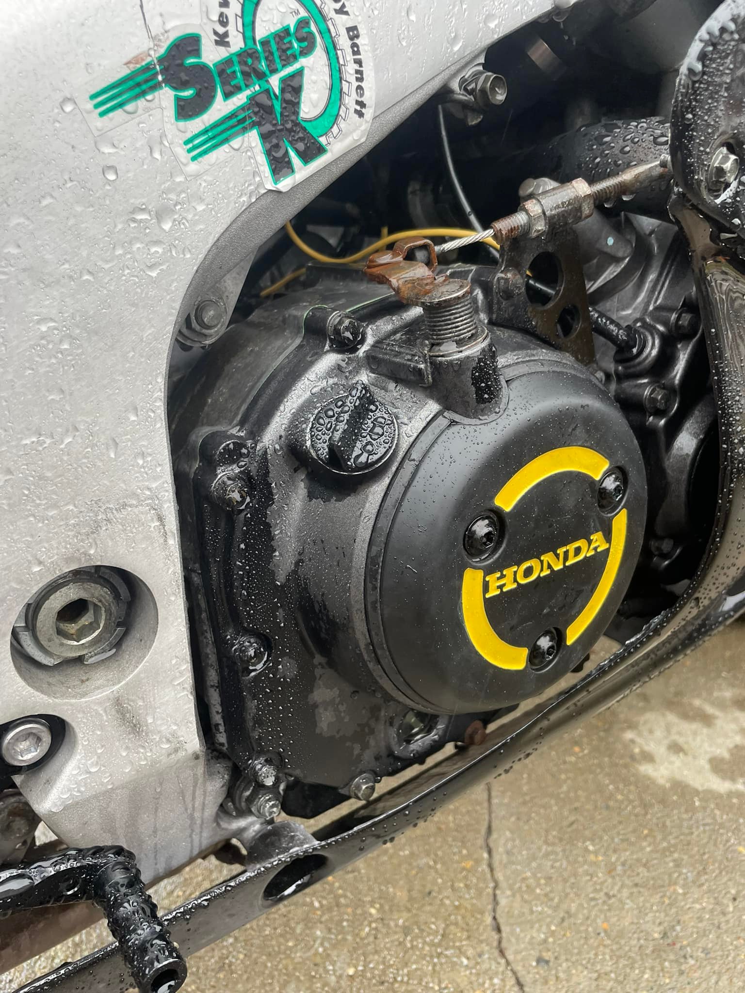 What are the original engine colors for a 1998 Fireblade?