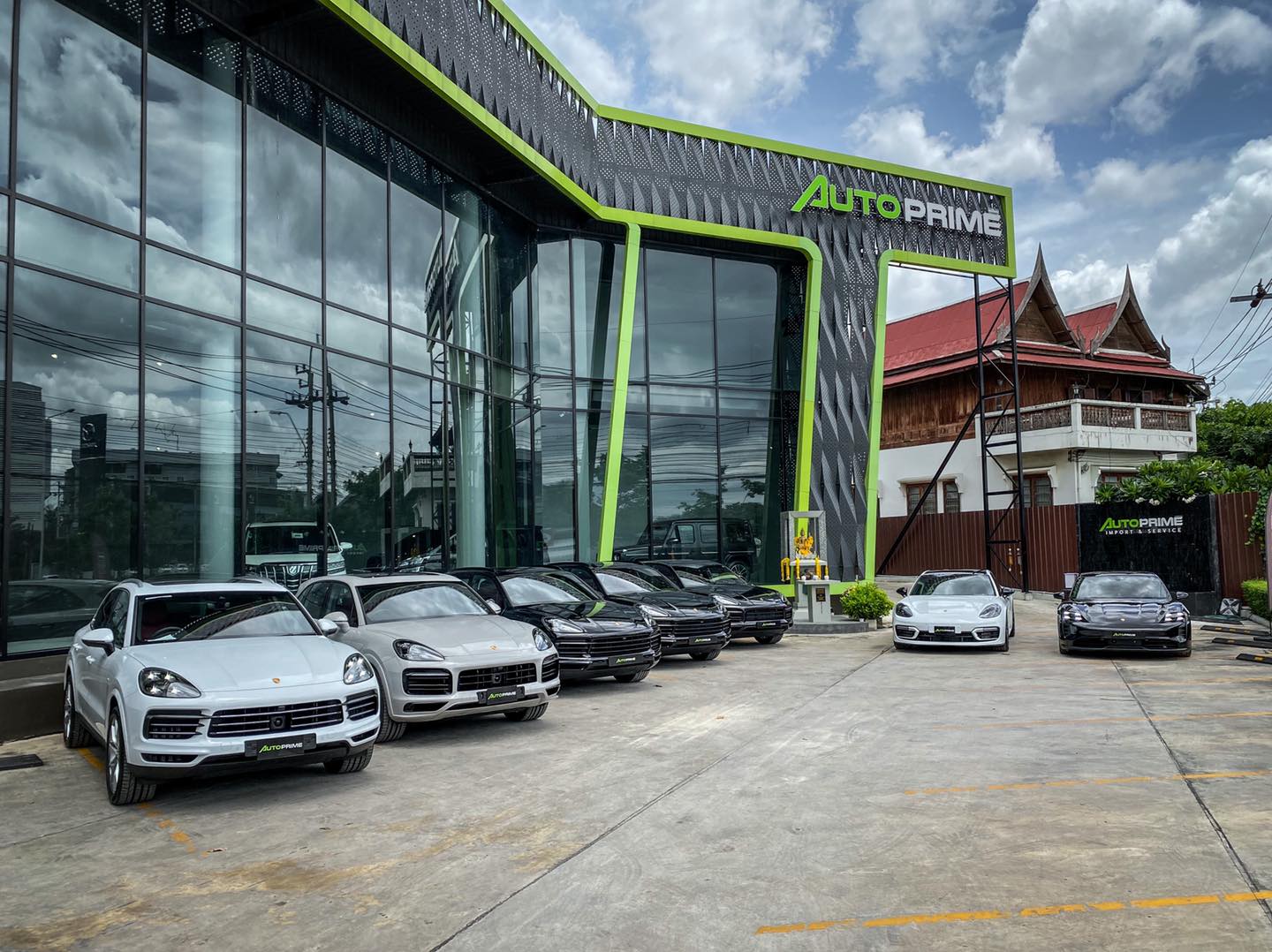 💢 Porsche In Stock Ready To Ship 💢... - Autoprime Ratchapruek