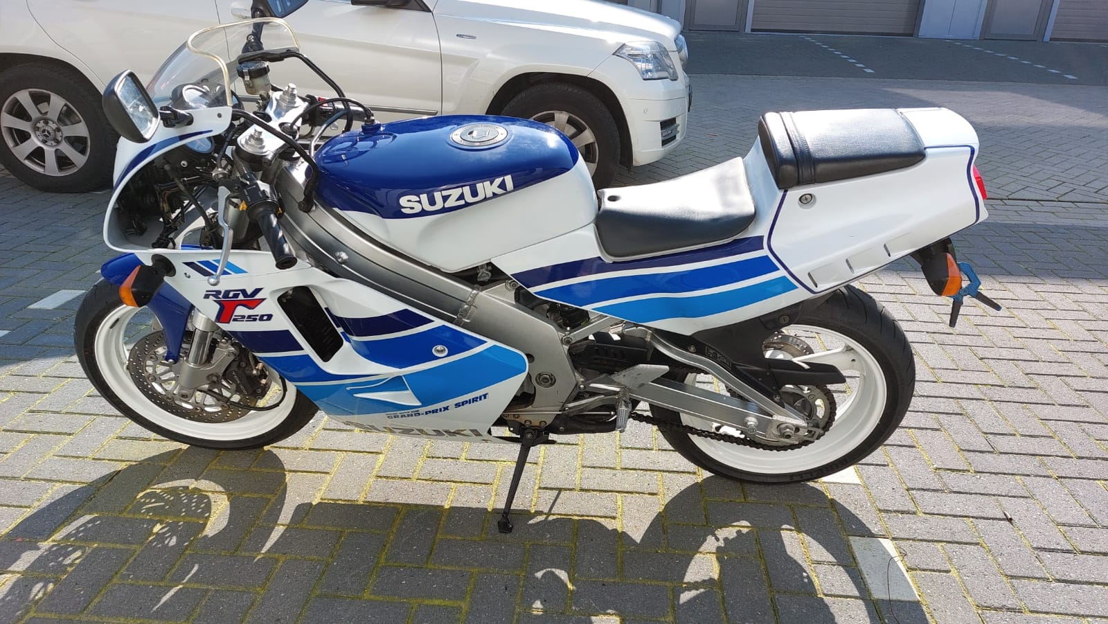 Is it possible to import a ZXmoto 820RR motorcycle to Washington?