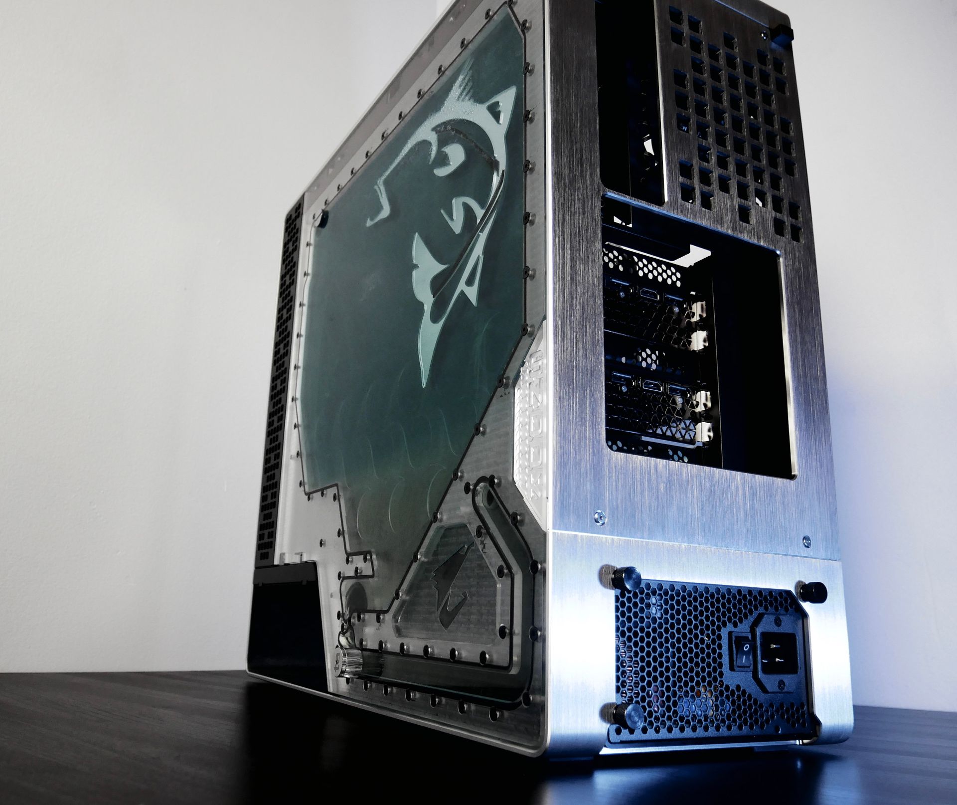 AORUS - Project Snook amazingly built by KillR_MODZ! Rate...