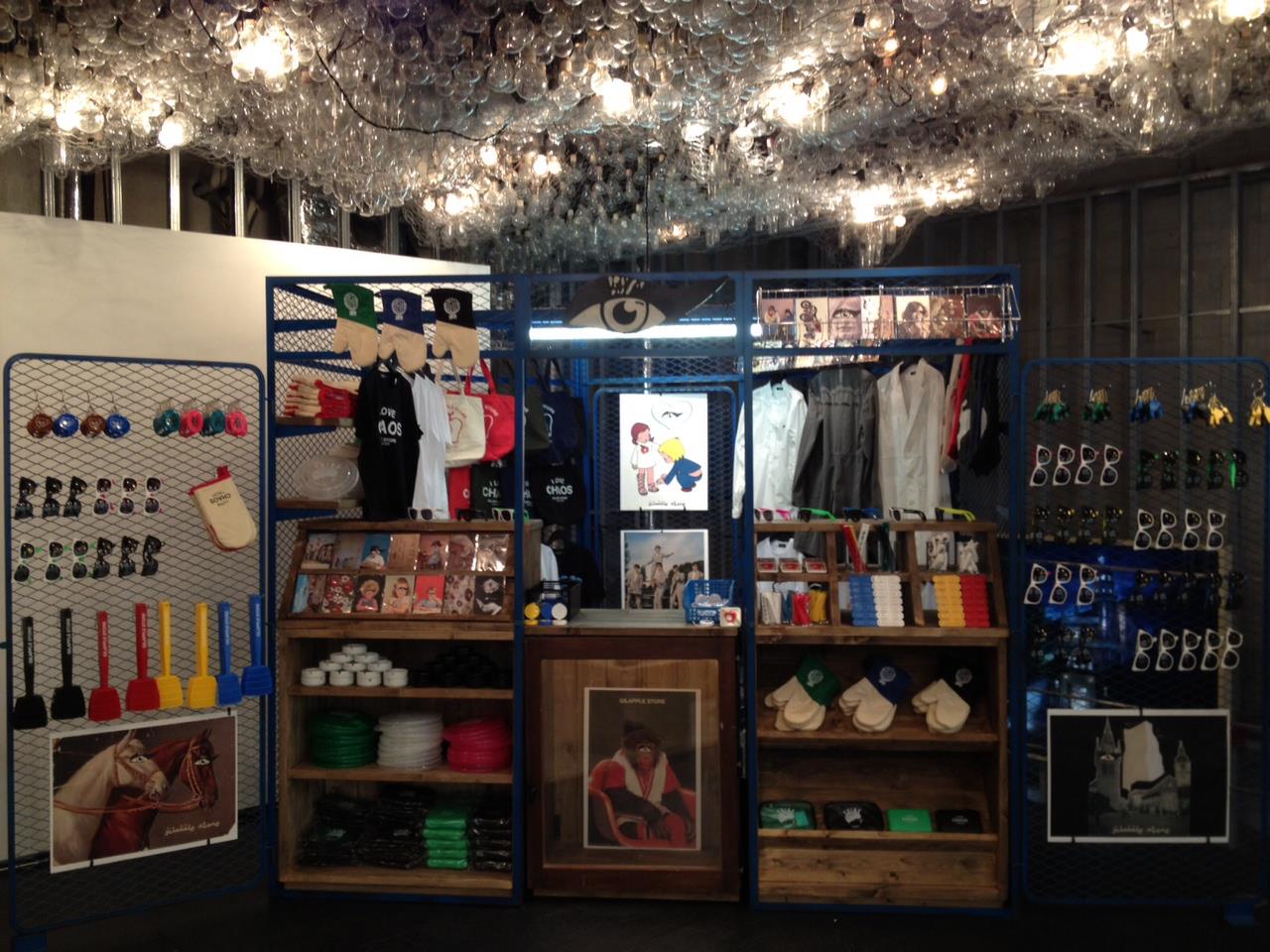 アンダーカバー UNDERCOVER ギラップルストアー ポスター ① UNDERCOVER - 本日、アンダーカバー青山店に「ギラップルストア」が
