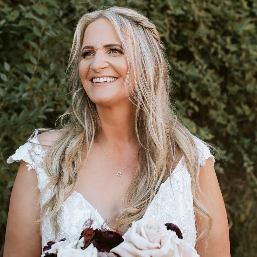 mykelti brown wedding dress 👰🏻Here comes the bride! Tune in to Mykelti's wedding, Sunday at 8/7c. #SisterWives mykelti brown wedding
