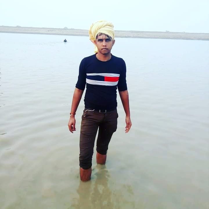 Singer kuldeep Raj