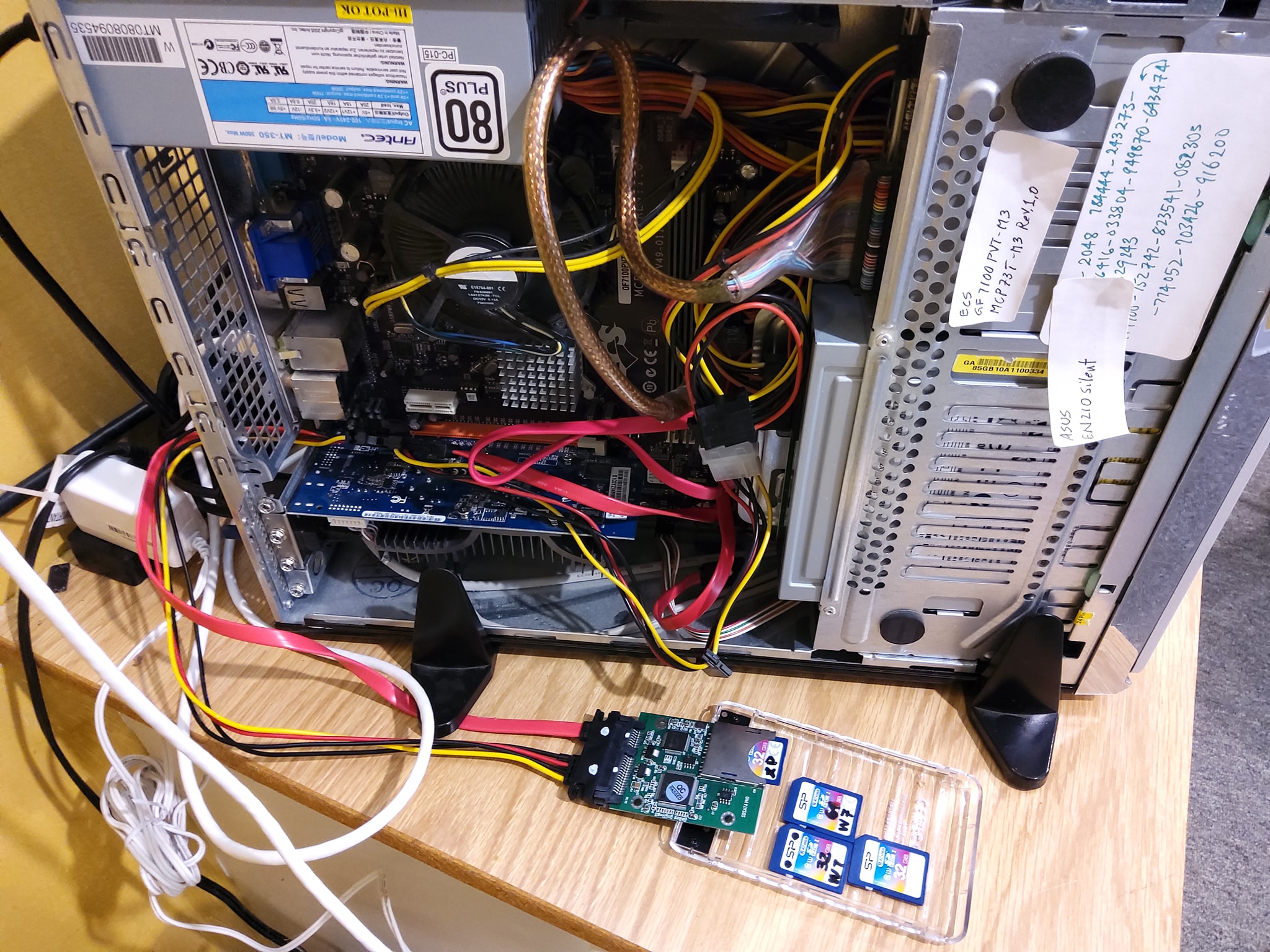 Running Windows XP and 7 on SD cards with SATA extension