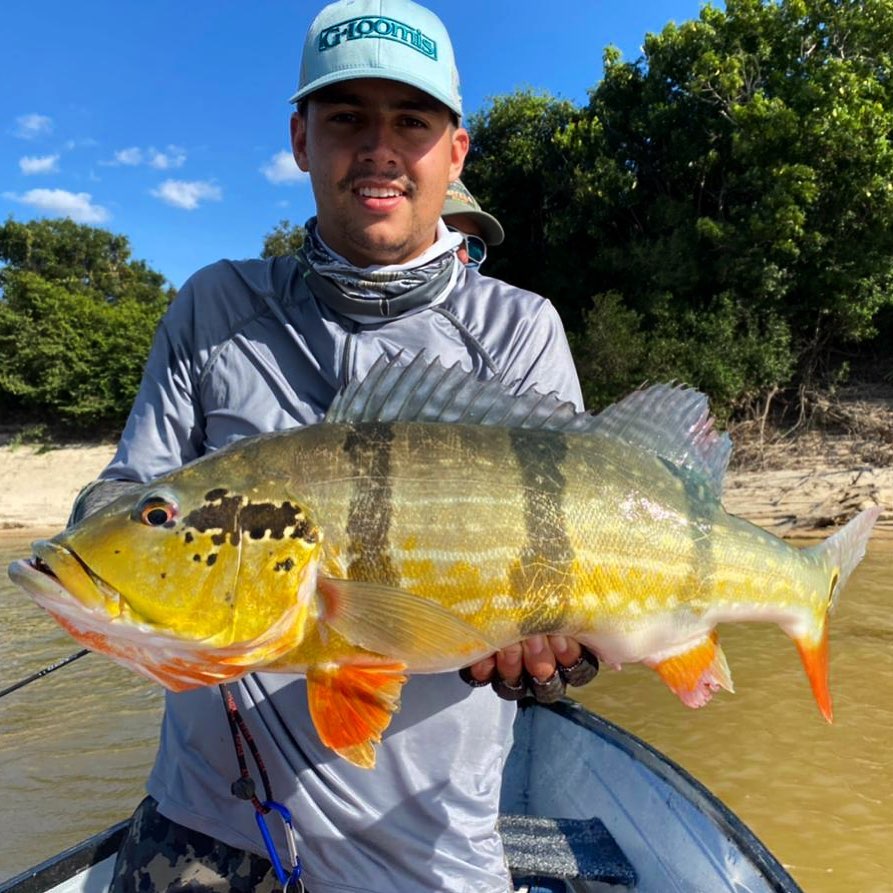 El ataque explosivo de este... - Edward Rengifo Fishing Tours