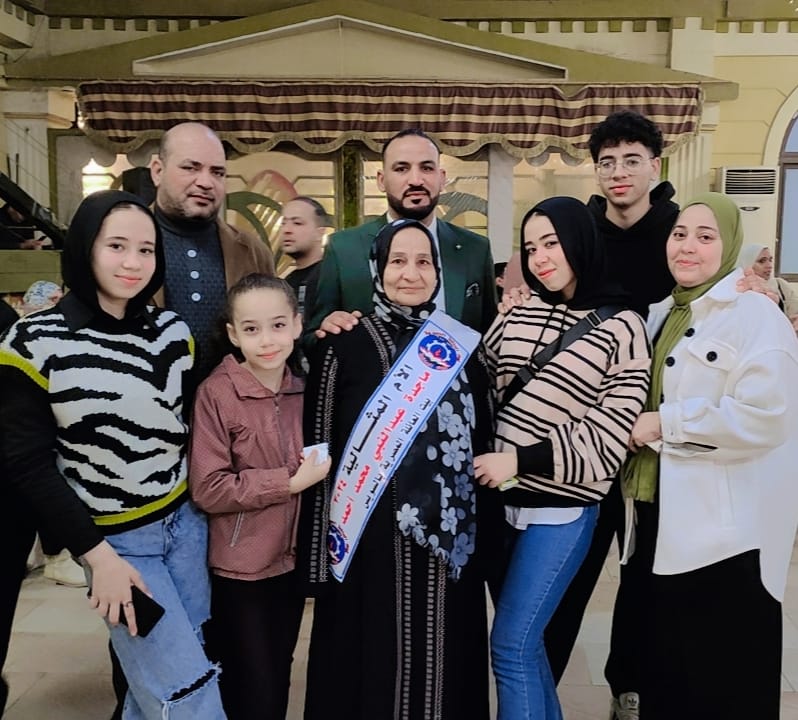 السيد أنور أنور