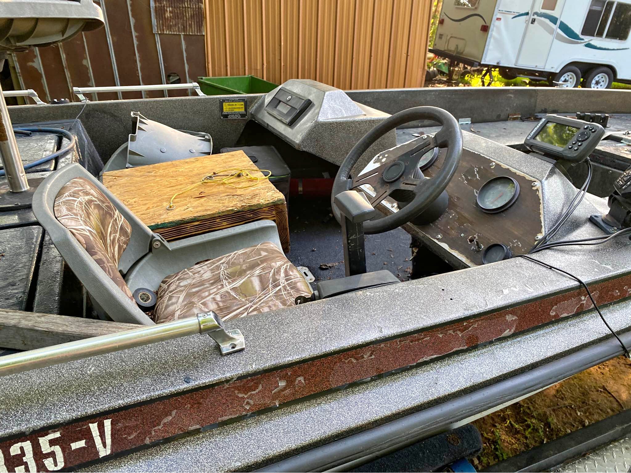 1987 Ranger bass and ski boat