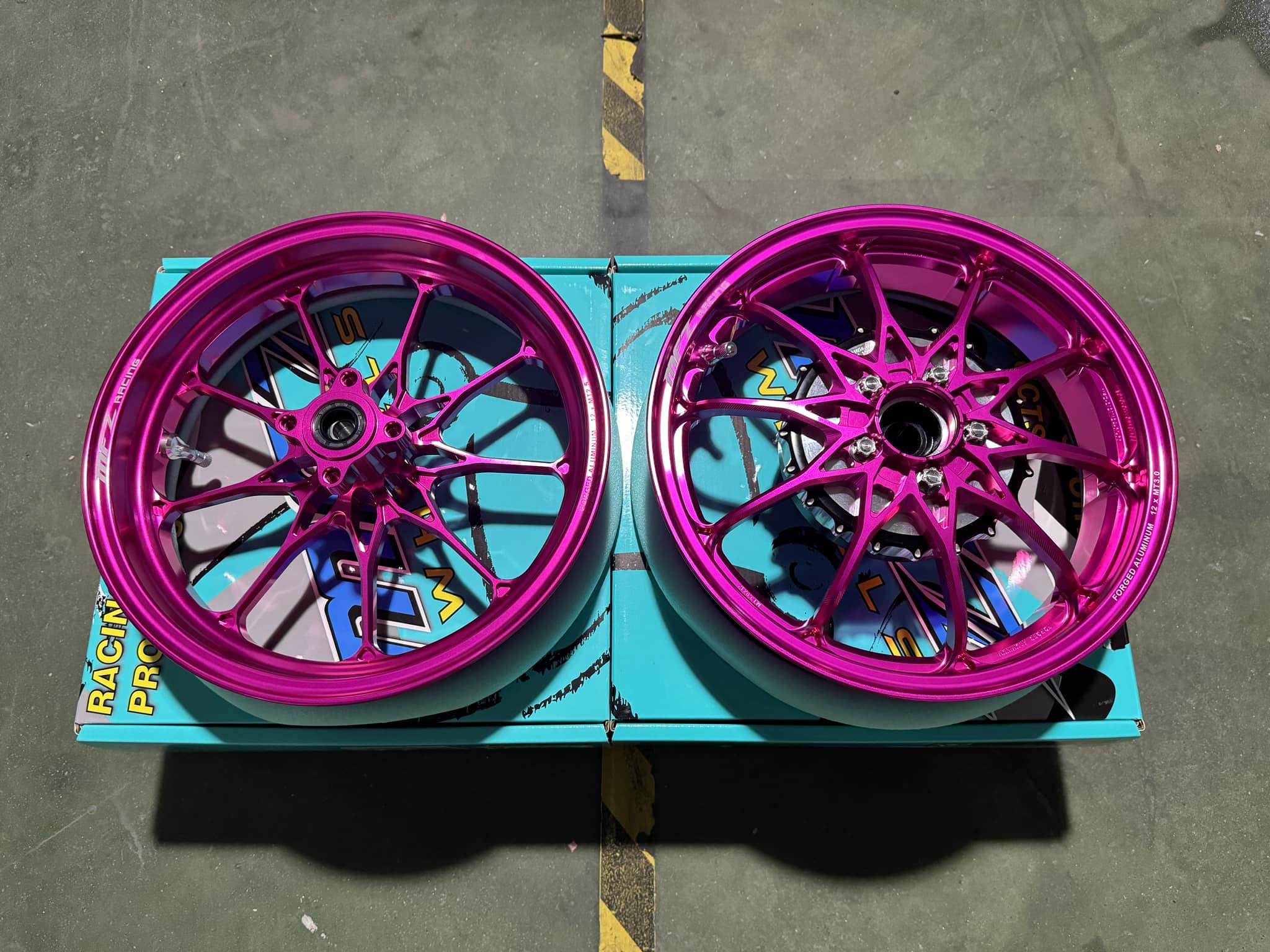 MFZ Racing TH - HONDA LEAD12/12 ชมพู ชุดแรกในไทยแน่นอน... | Facebook