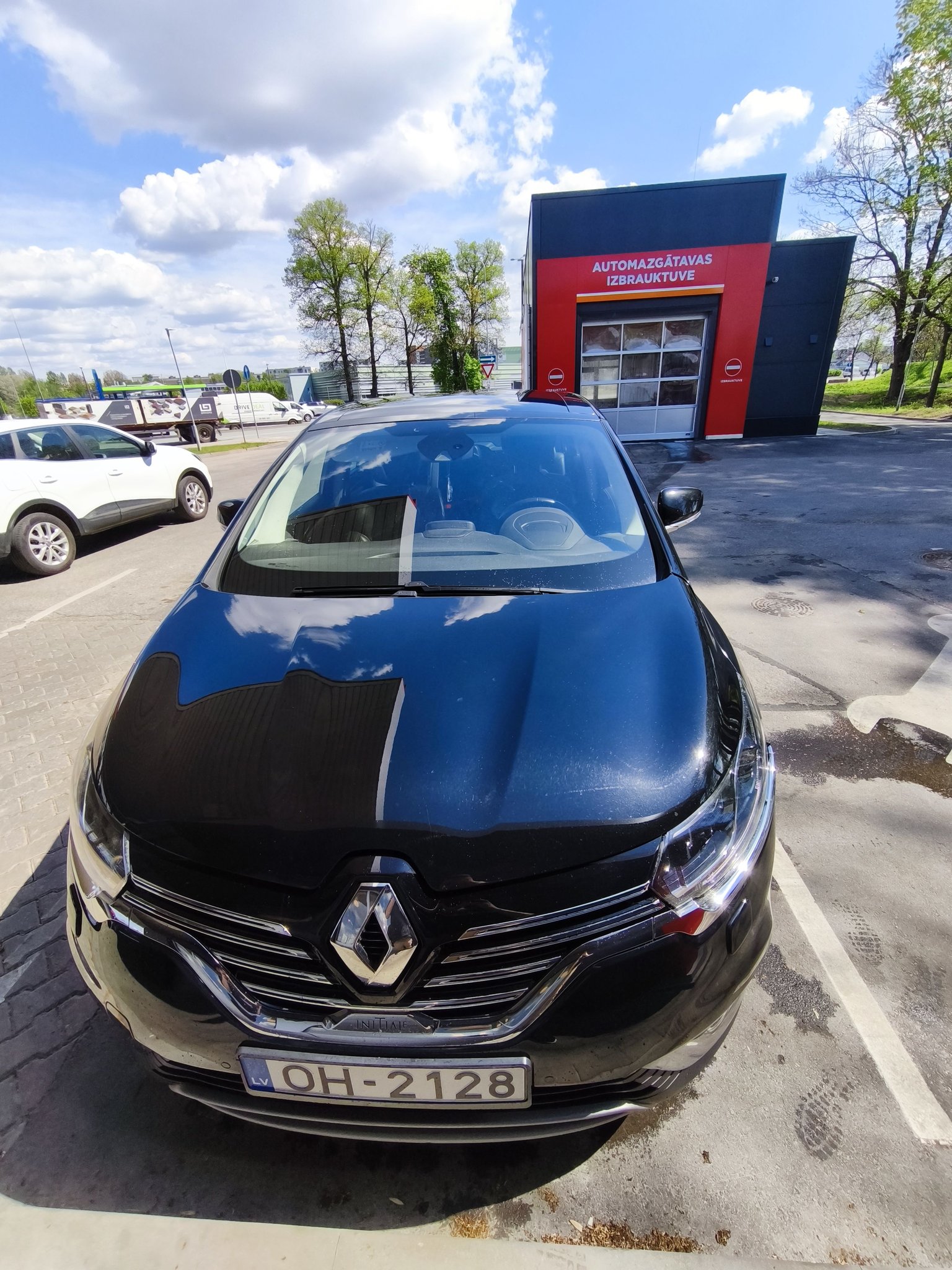 Why is my Renault Espace windshield washer not working?